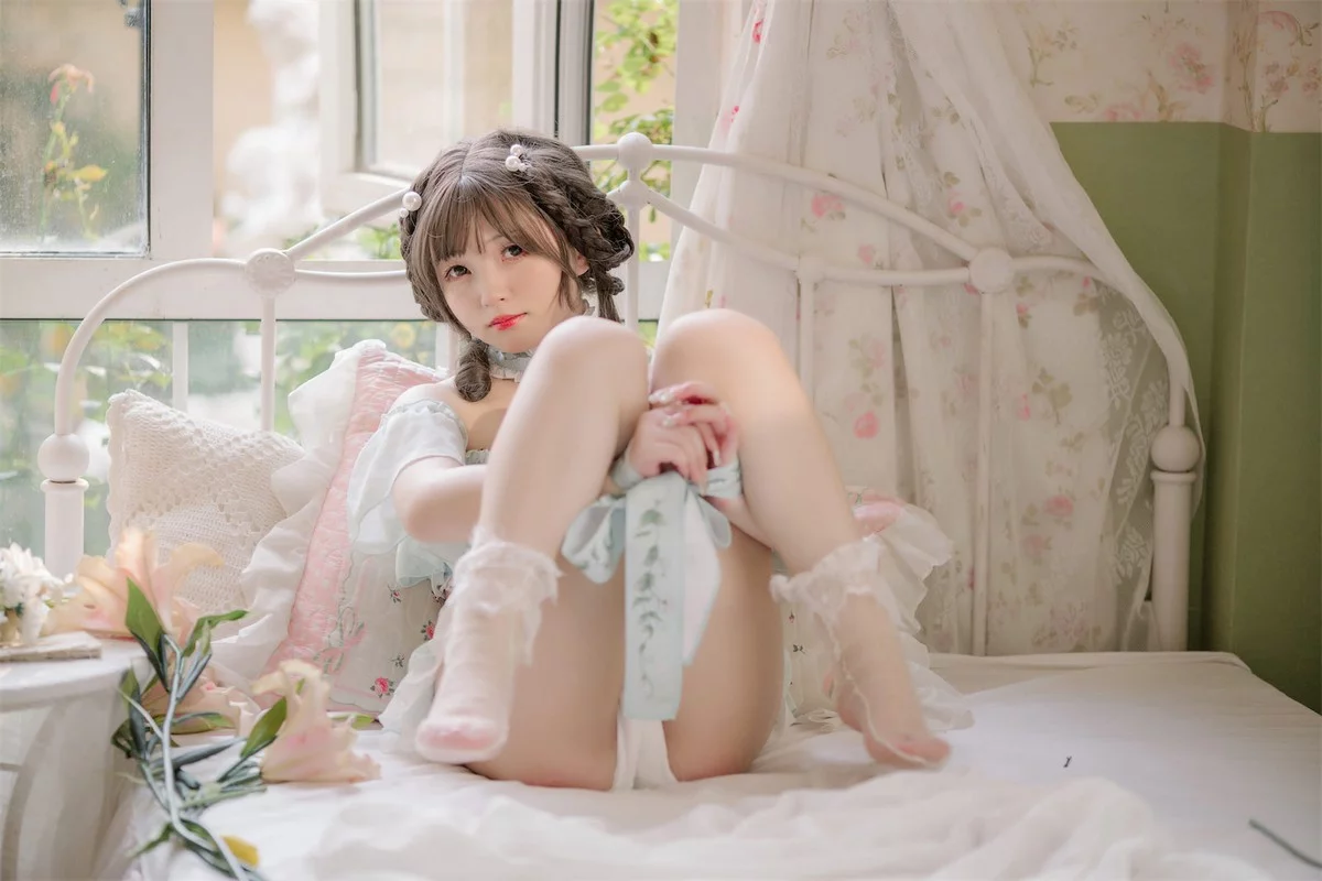 网络美女花铃豌豆公主仆主题私房床上性感分体式睡衣情趣捆绑撩人诱惑写真81P