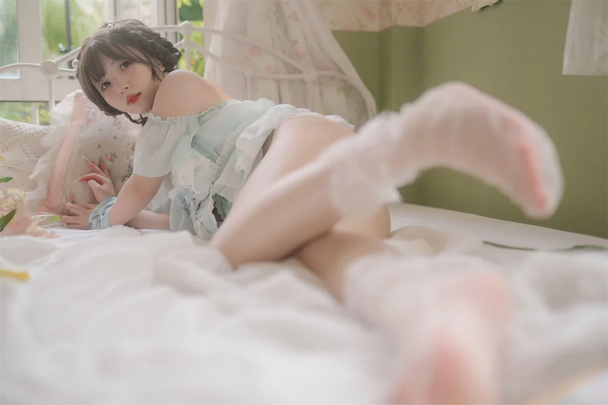 网络美女花铃豌豆公主仆主题私房床上性感分体式睡衣情趣捆绑撩人诱惑写真81P