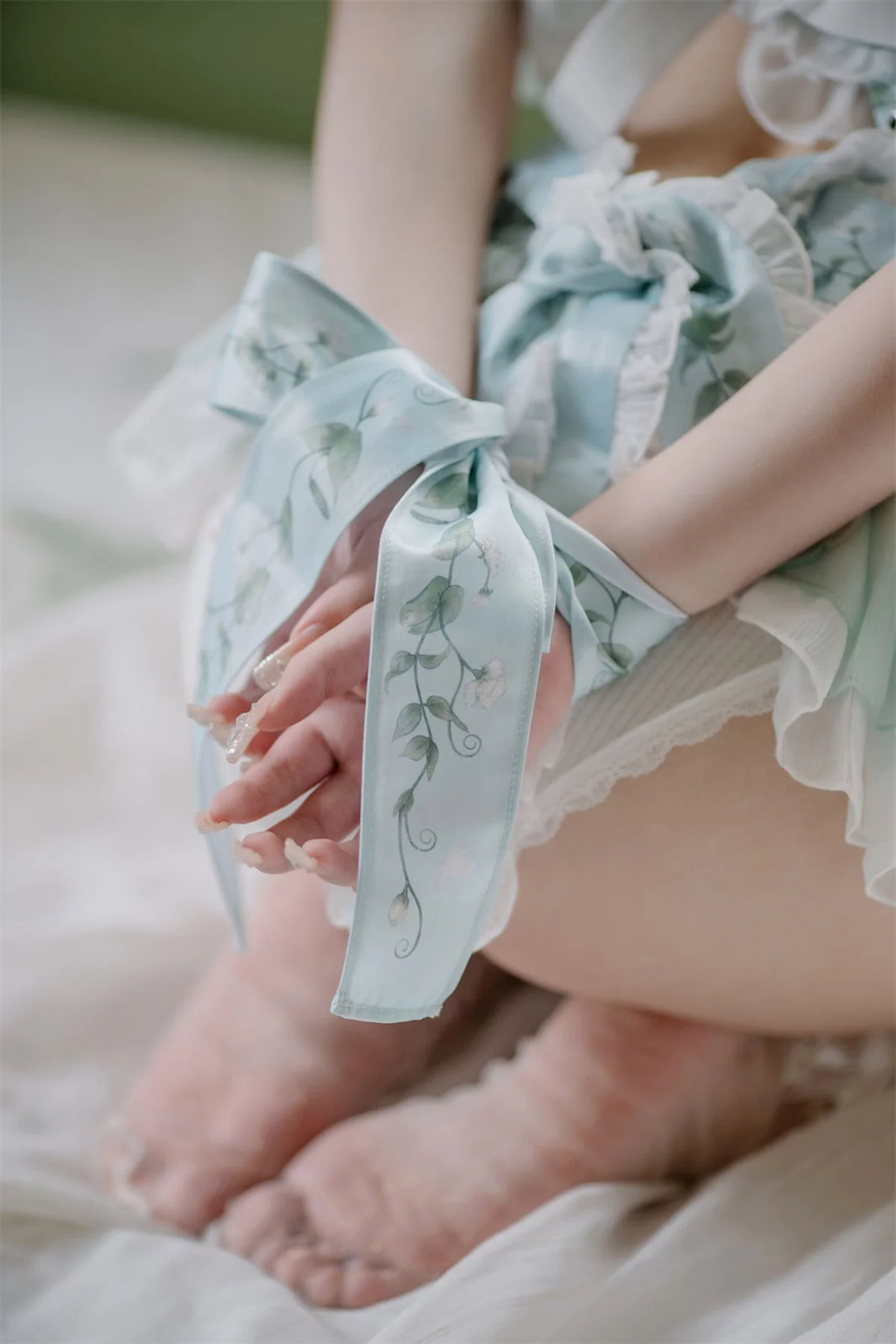网络美女花铃豌豆公主仆主题私房床上性感分体式睡衣情趣捆绑撩人诱惑写真81P