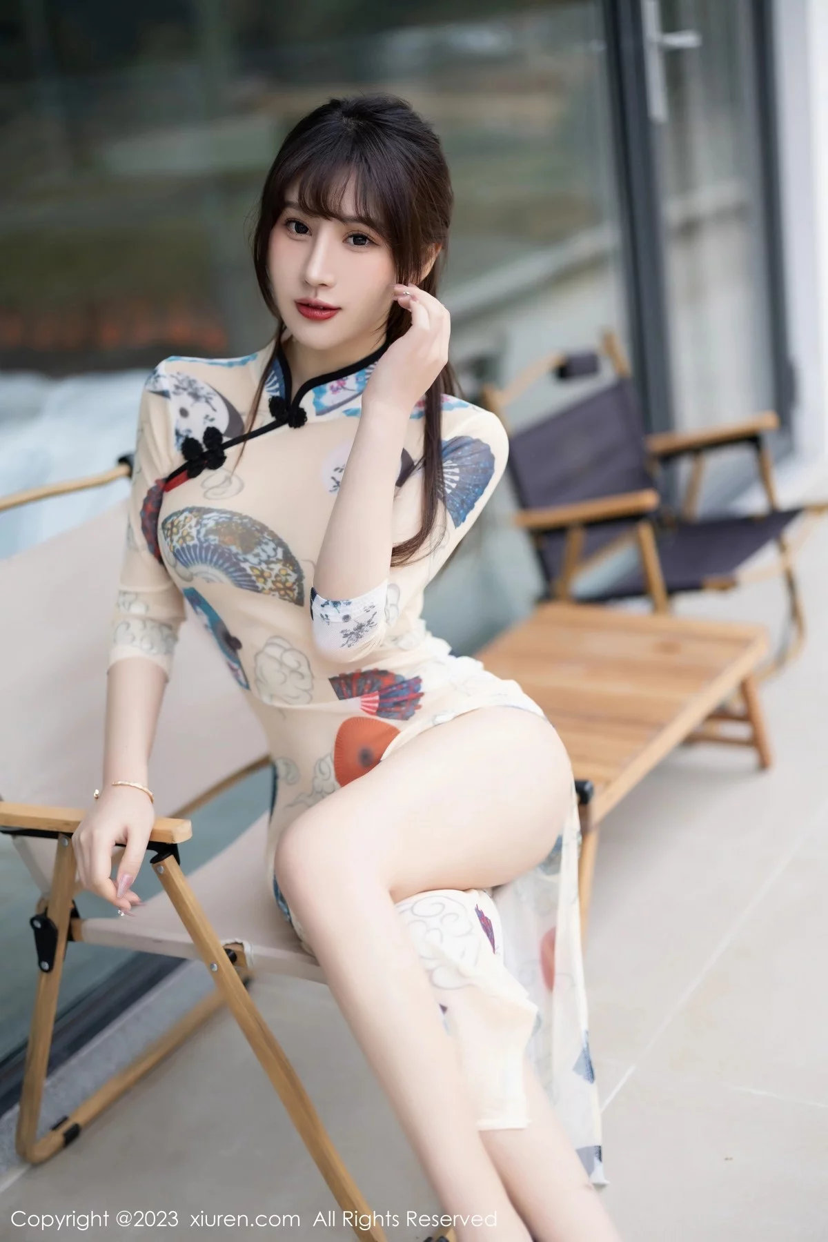 XiuRen第6831_模特张欣欣性感白色图案旗袍+红色薄纱轻透情趣服惹火诱惑写真72P