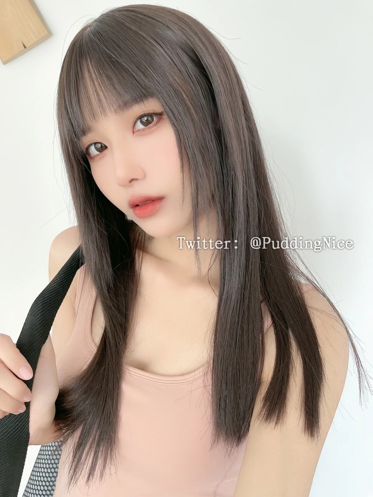 Coser美女布丁大法芋泥麻薯主题性感紧身瑜伽服饰秀完美身材迷人诱惑写真56P