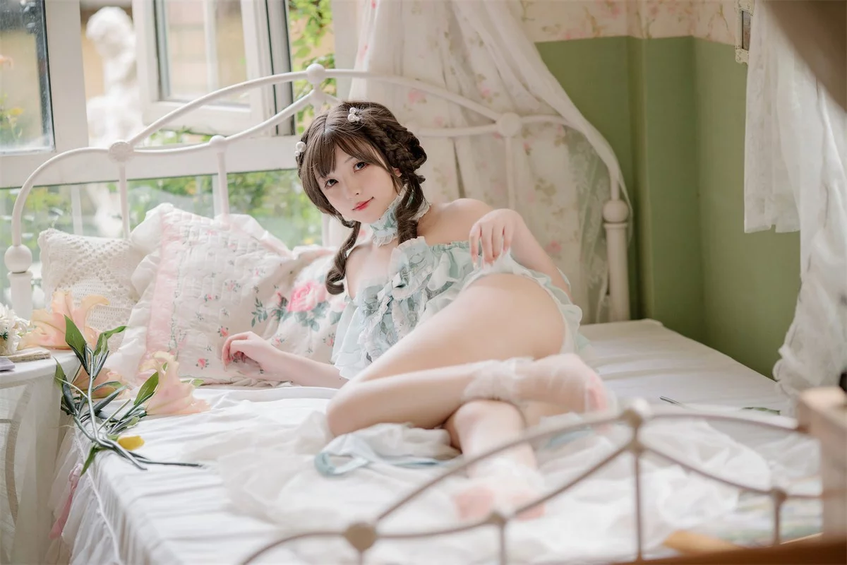 网络美女花铃豌豆公主仆主题私房床上性感分体式睡衣情趣捆绑撩人诱惑写真81P