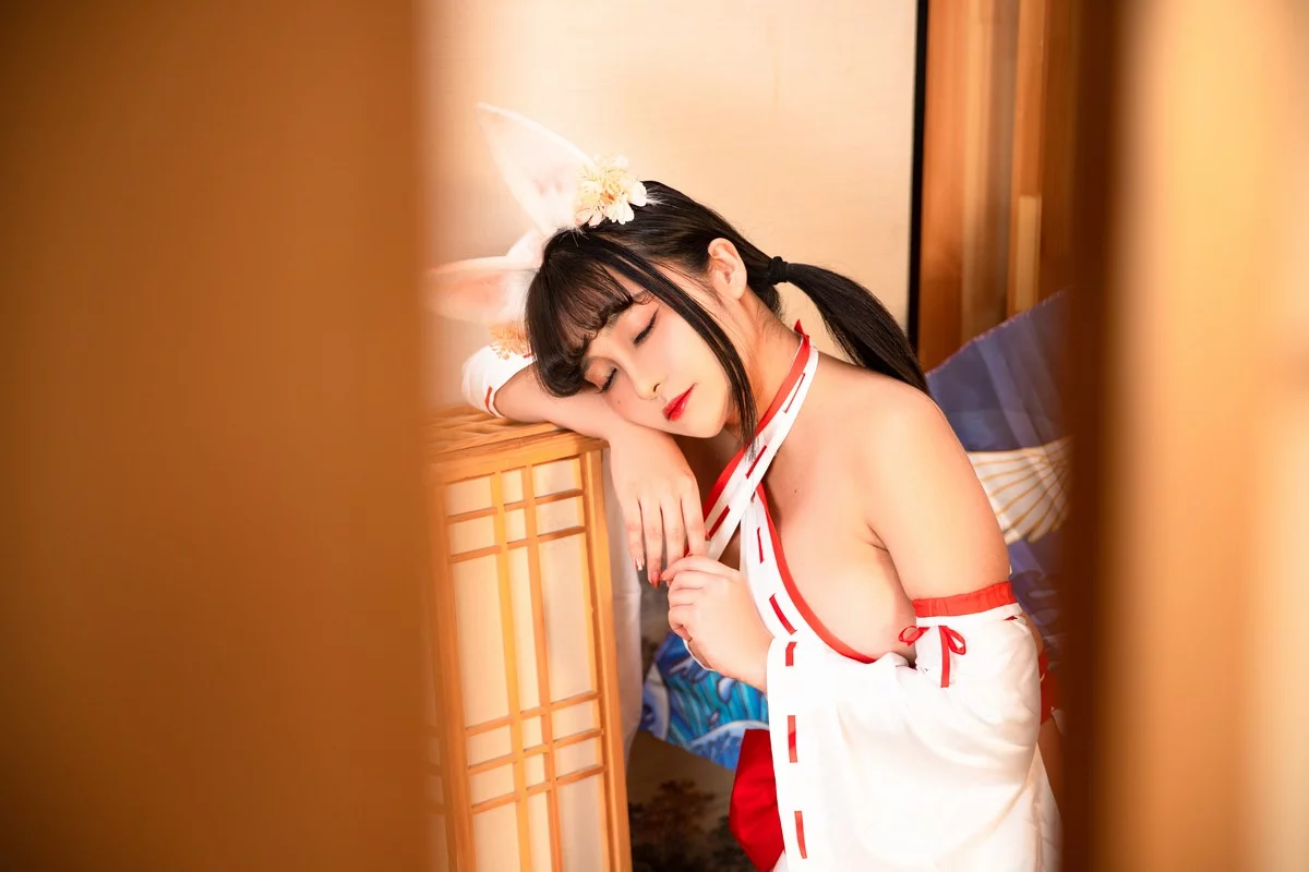 动漫博主洛璃LoLiSAMA巫女2主题性感情趣服饰露豪乳创可贴遮点极致诱惑写真78P