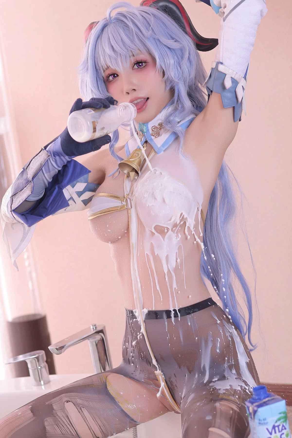 动漫博主水淼Aqua原神甘雨主题性感黑色薄透连体衣配超薄黑丝秀美腿诱惑写真122P