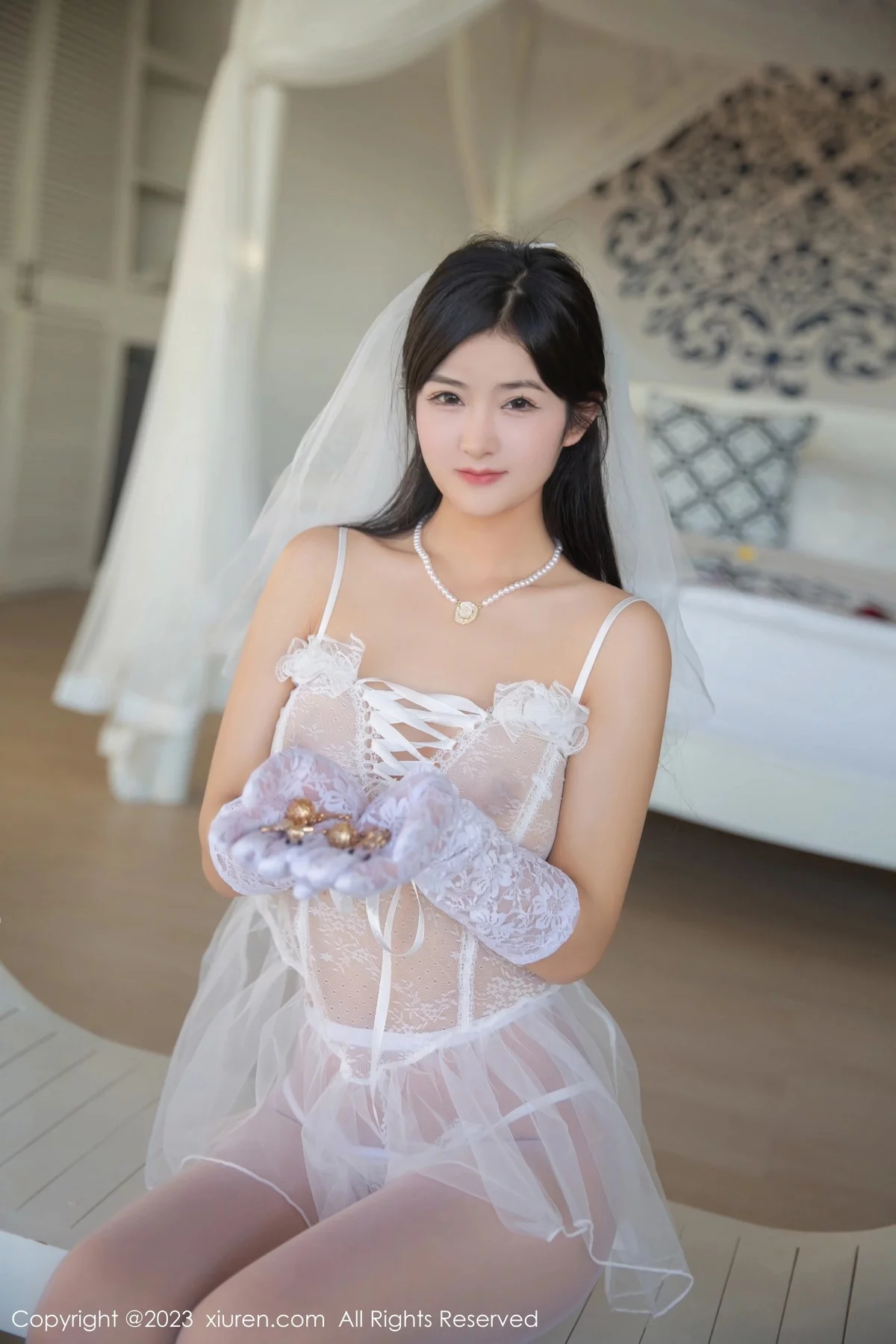 XiuRen第6994期_模特谭小灵性感白色轻透情趣婚纱配白丝袜秀惹火身材诱惑写真74P