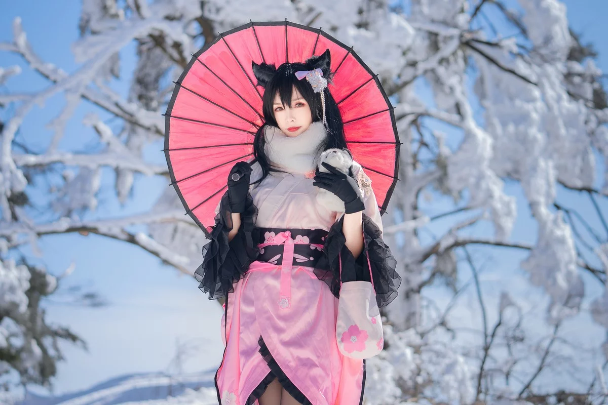 动漫主播Neko薇薇爱宕和服主题户外性感红色和服配超薄黑丝秀完美身材诱惑写真45P