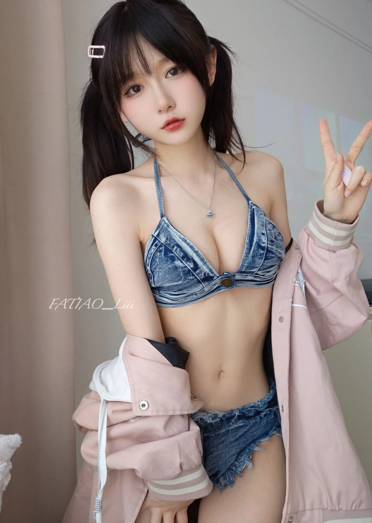 网络美女迷之呆梨04月合集主题性感牛仔服系列+情趣服饰秀完美身材诱惑写真132P