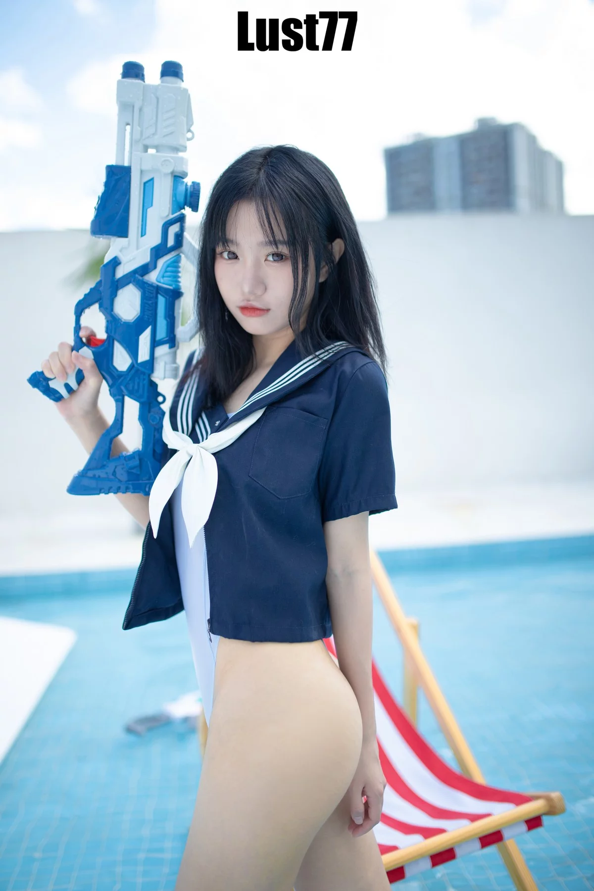动漫博主柒柒要乖哦清凉夏日主题泳池性感白色比基尼湿身秀完美身材诱惑写真71P