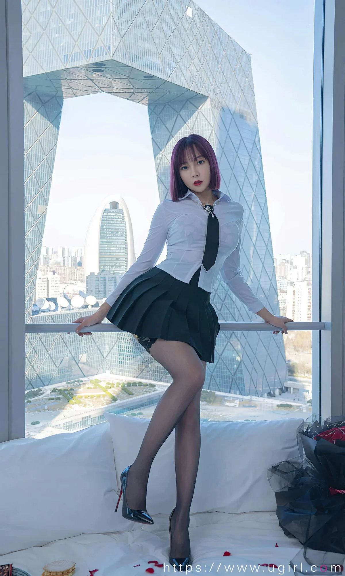 [Ugirls爱尤物]No.2615_模特合集梦海深处主题果儿等七大美女私房性感服饰写真35P