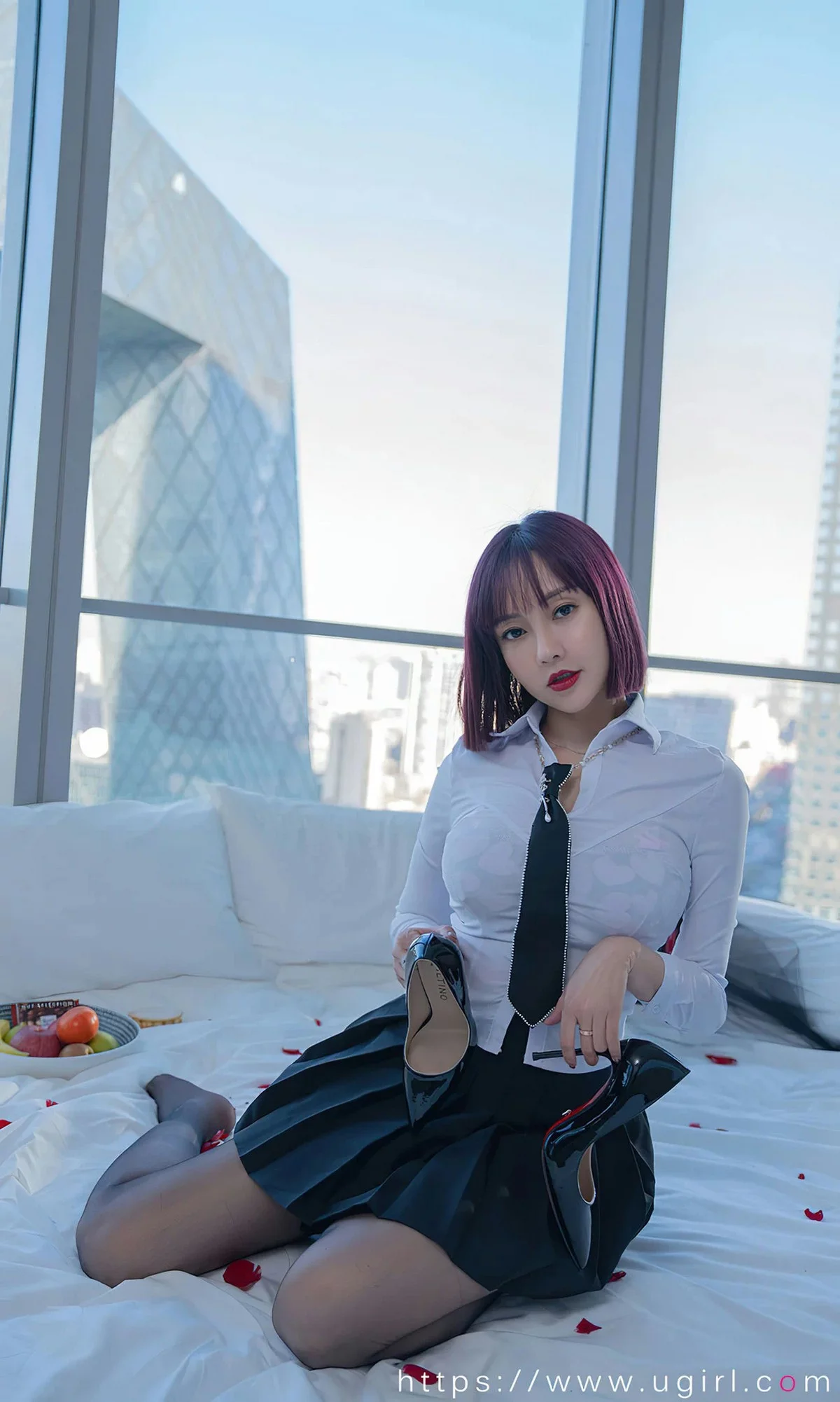 [Ugirls爱尤物]No.2615_模特合集梦海深处主题果儿等七大美女私房性感服饰写真35P