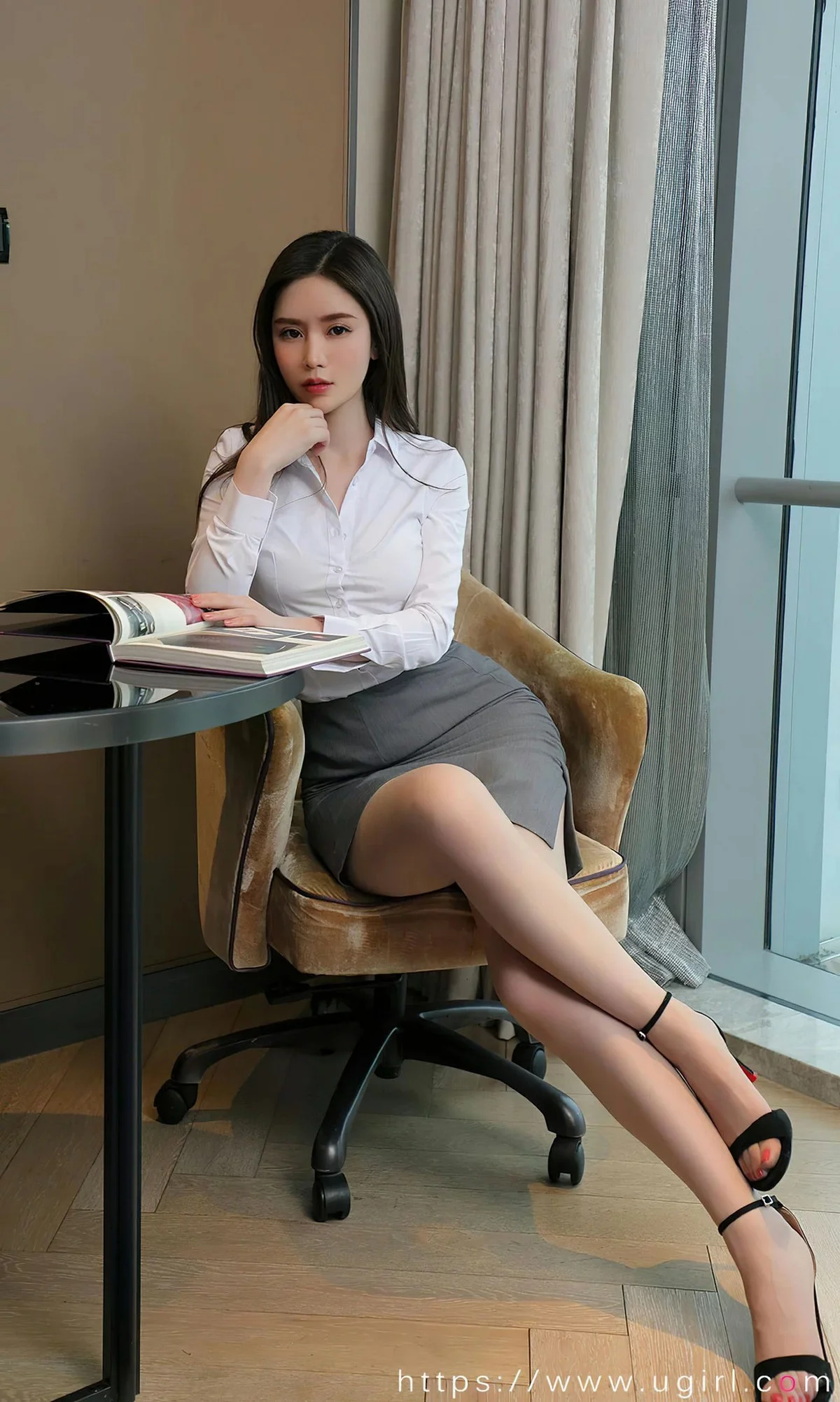 [Ugirls爱尤物]No.2615_模特合集梦海深处主题果儿等七大美女私房性感服饰写真35P