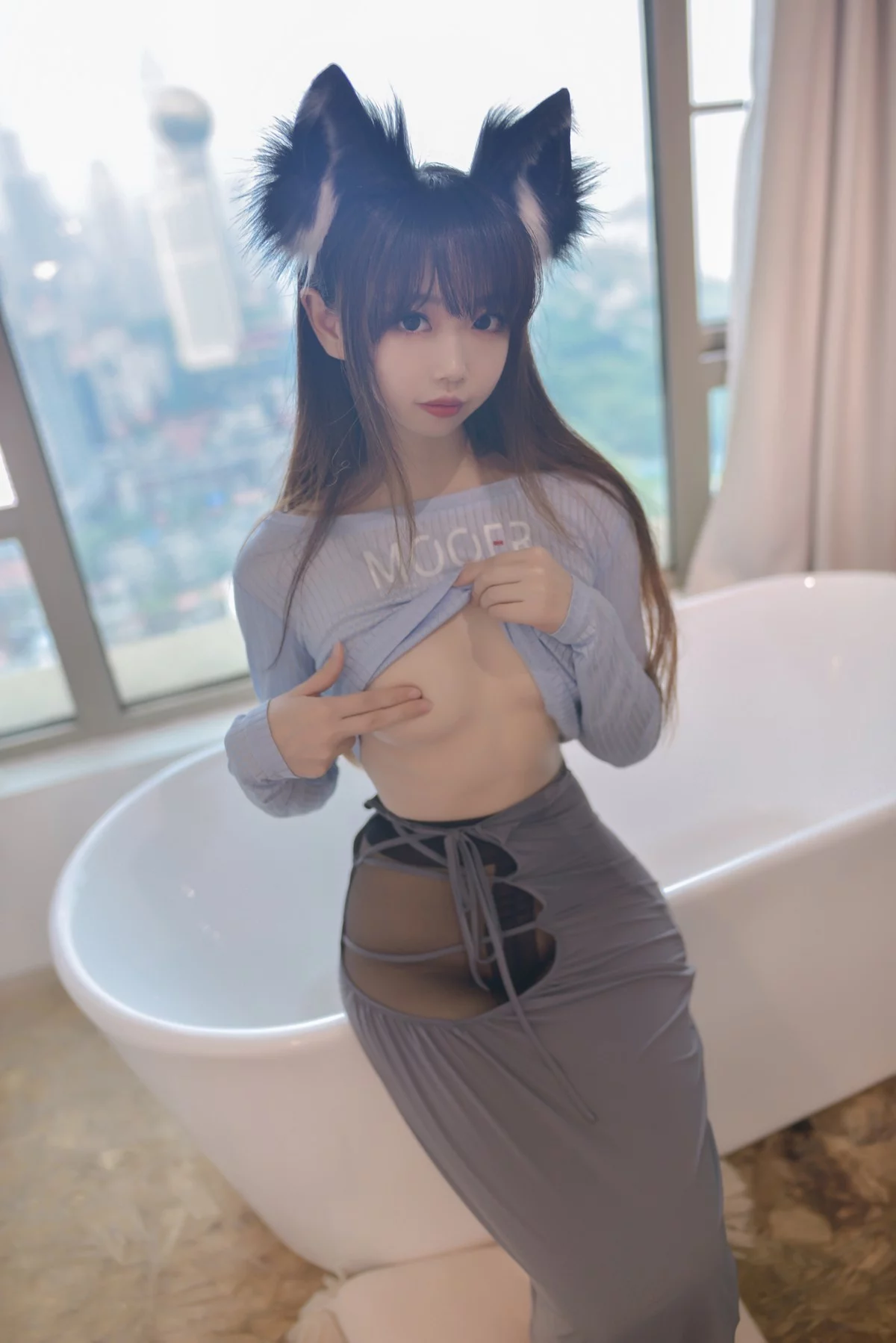 Coser小姐姐雪琪SAMA吉他妹妹主题性感露臀短裙配超薄黑丝秀美腿诱惑写真60P
