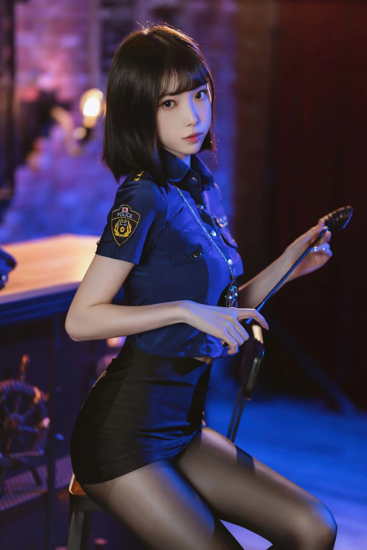 网络美女许岚LAN黑丝女警主题性感女警制服配超薄黑丝秀翘臀美腿诱惑写真60P