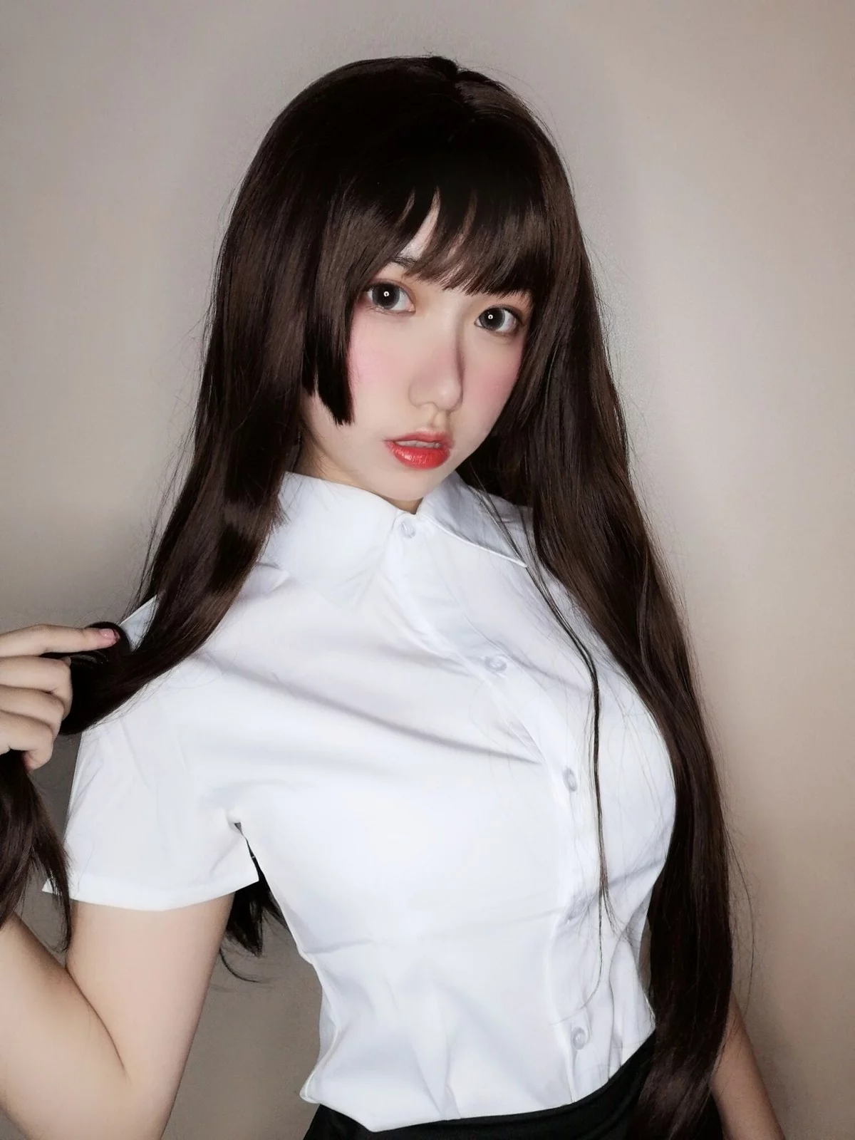 网红美女yuzukitty柚子猫醉酒小秘书主题性感白T配黑短裙露蕾丝内衣诱惑写真52P