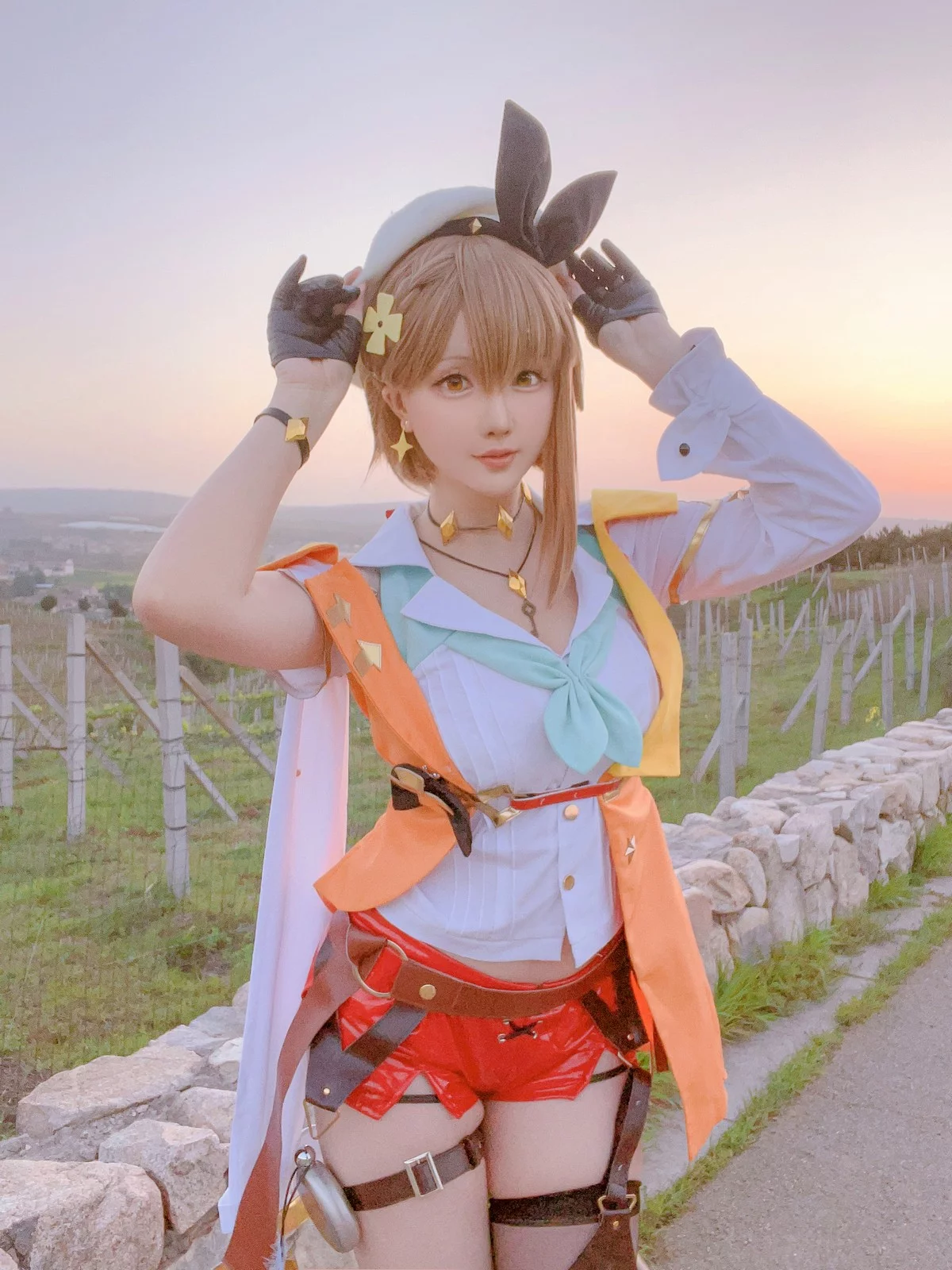Coser小姐姐星之迟迟四月计划主题私房性感多套服饰秀丰满身材惹火诱惑写真359P