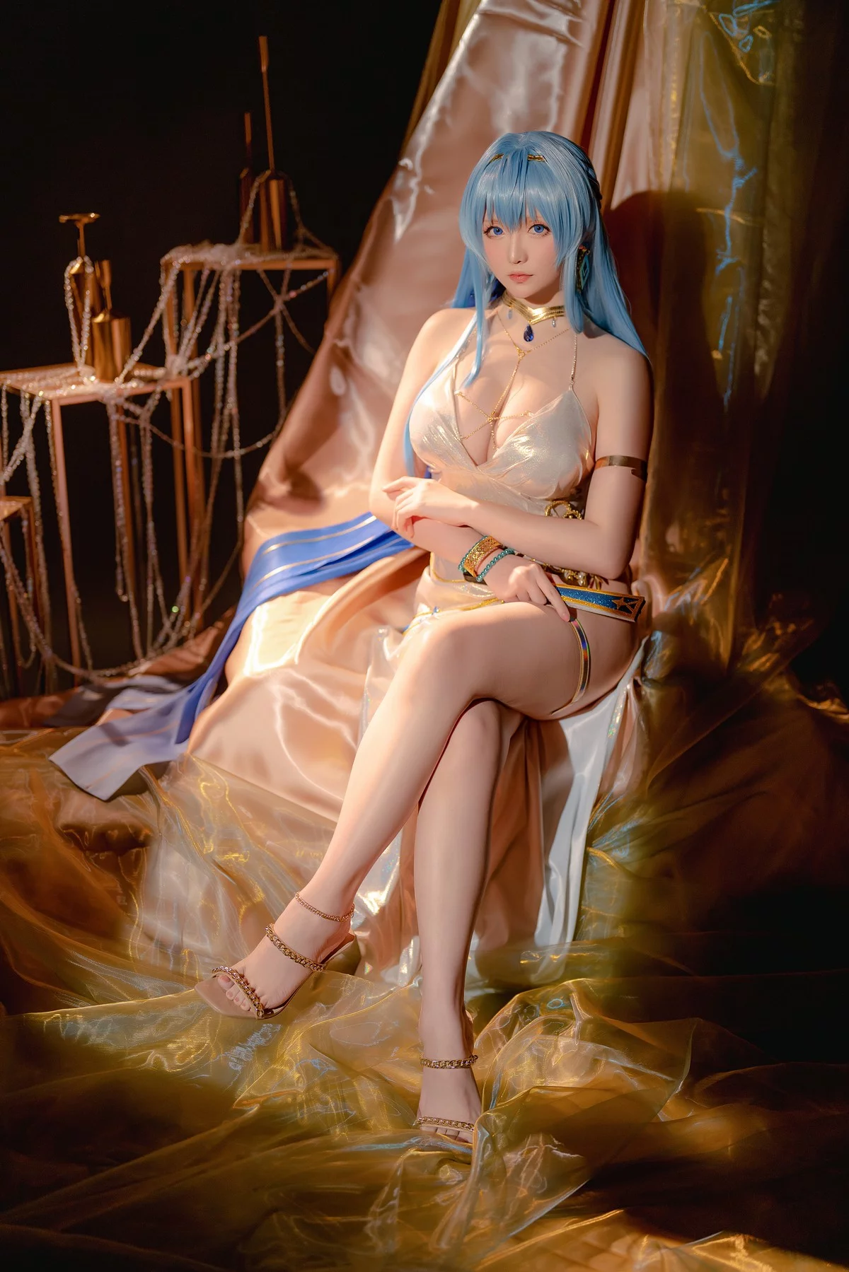 Coser小姐姐星之迟迟四月计划主题私房性感多套服饰秀丰满身材惹火诱惑写真359P