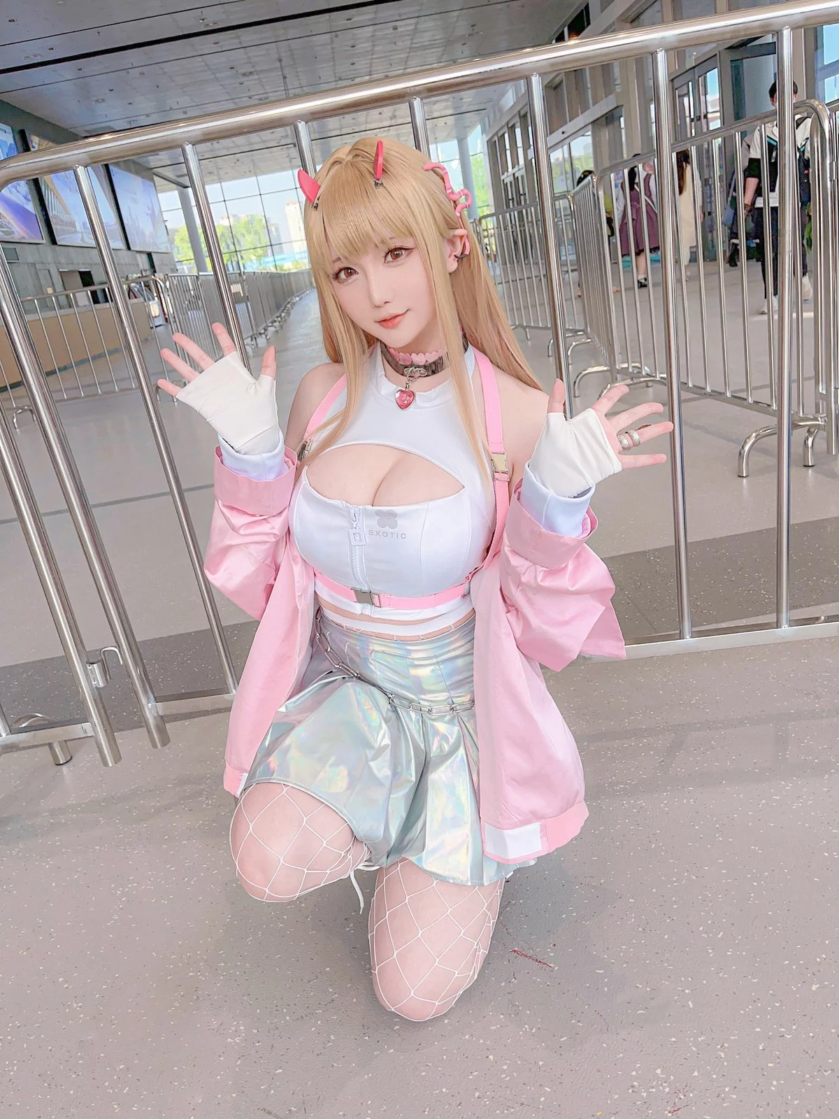 Coser小姐姐星之迟迟四月计划主题私房性感多套服饰秀丰满身材惹火诱惑写真359P