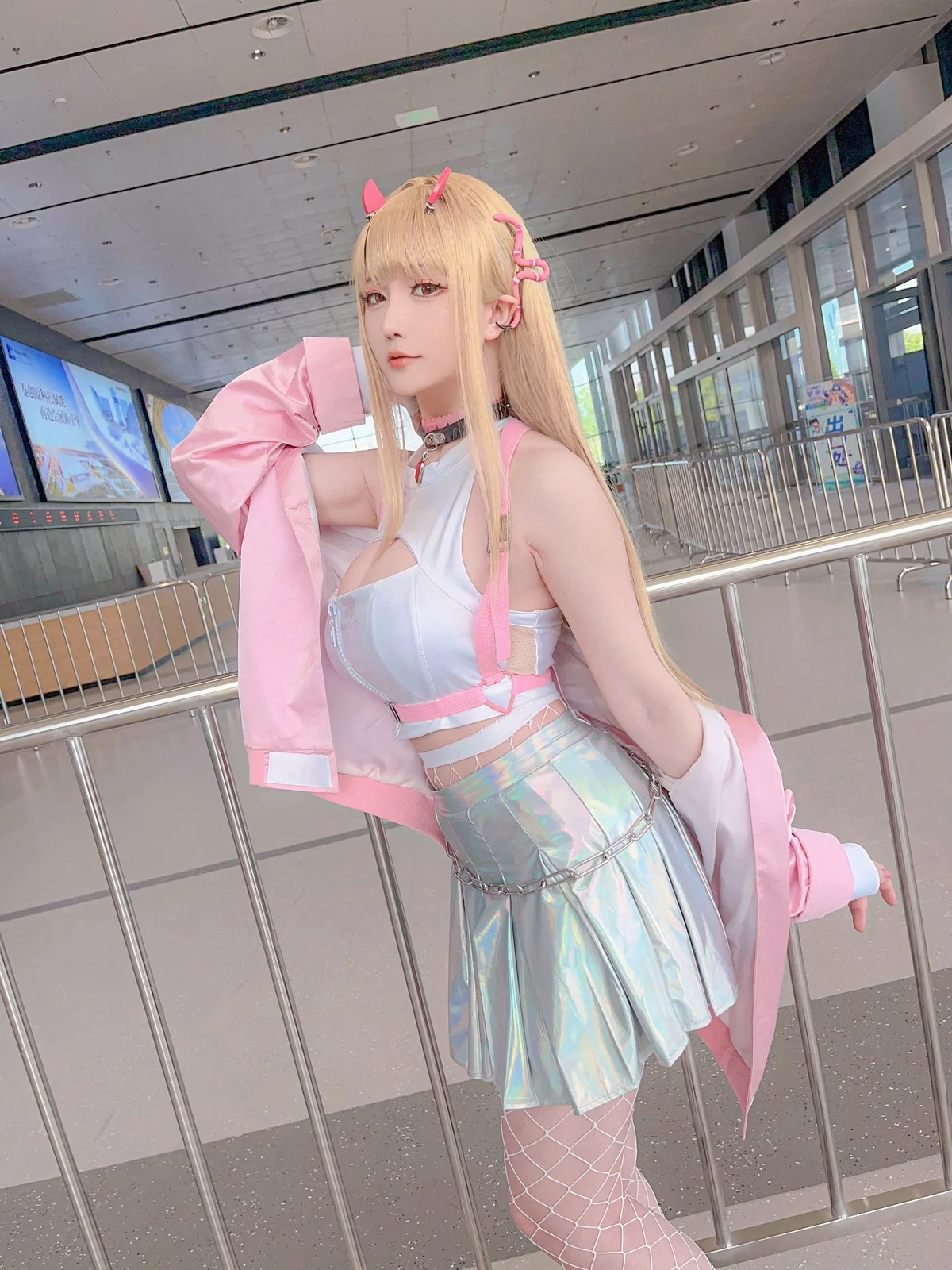 Coser小姐姐星之迟迟四月计划主题私房性感多套服饰秀丰满身材惹火诱惑写真359P