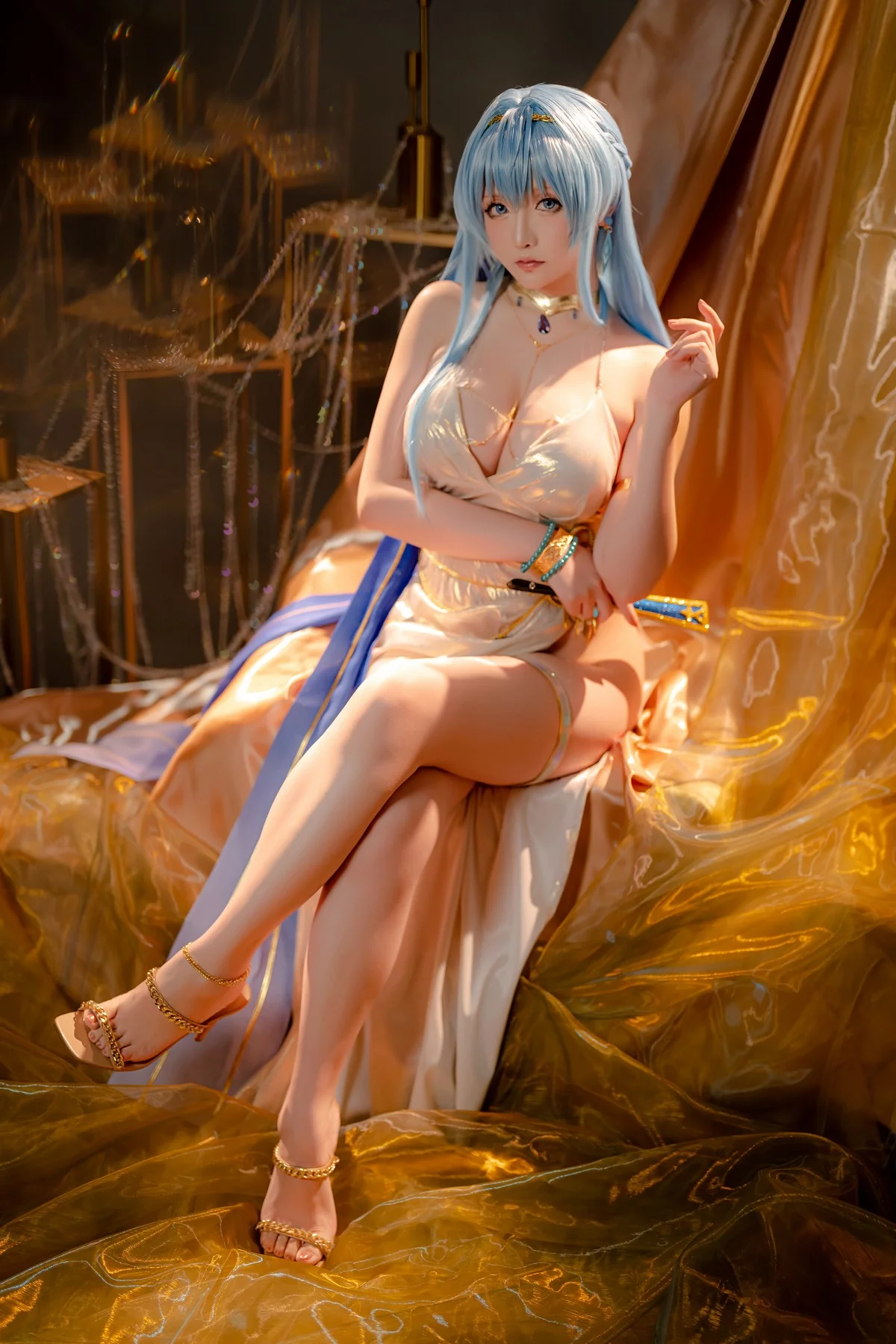 Coser小姐姐星之迟迟四月计划主题私房性感多套服饰秀丰满身材惹火诱惑写真359P
