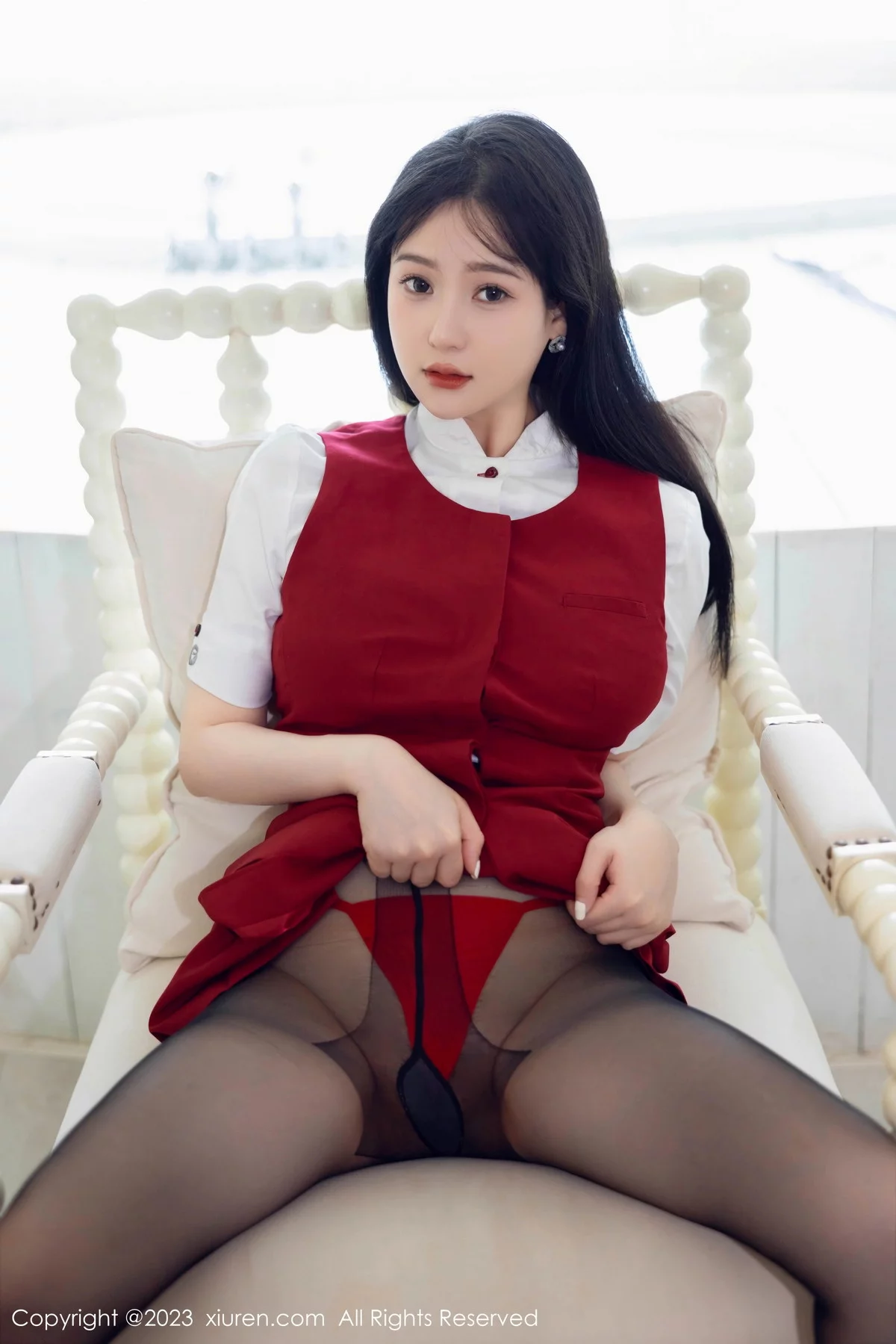XiuRen第7037期_模特柚琪Rich私房半脱露红色内衣配黑丝袜秀翘臀美腿诱惑写真92P