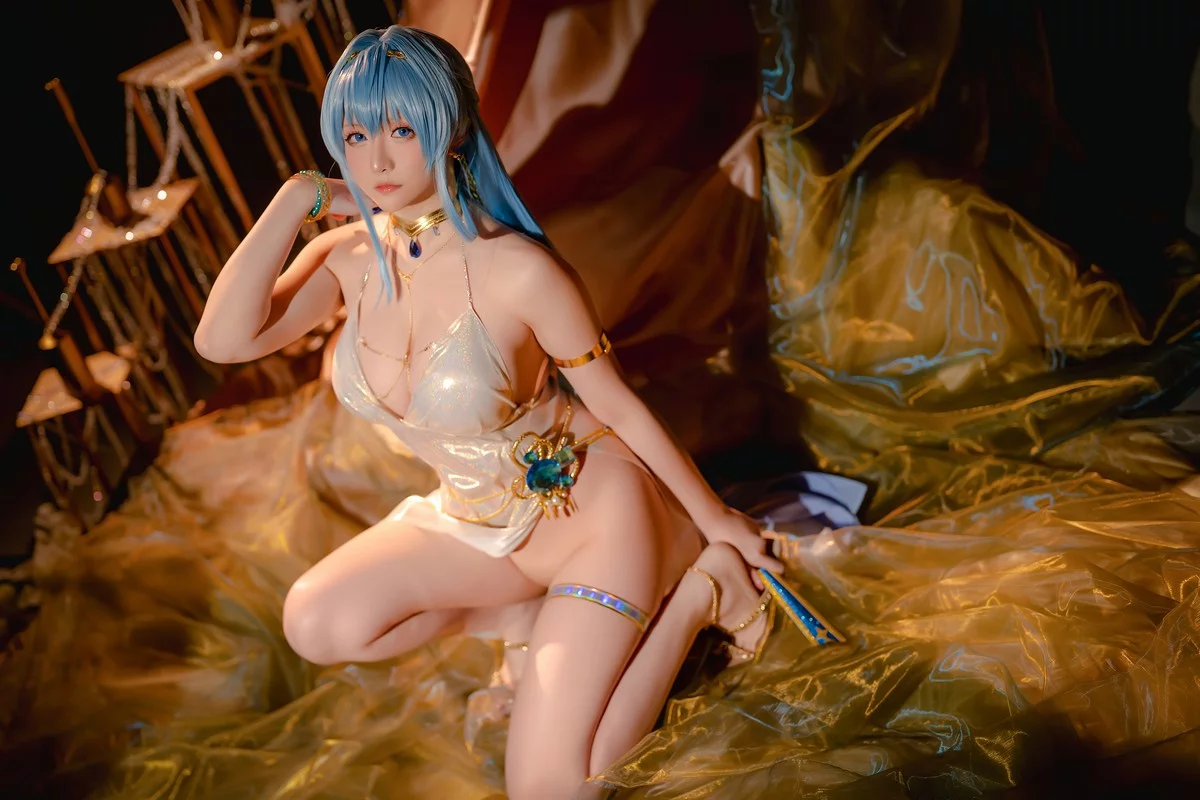 Coser小姐姐星之迟迟四月计划主题私房性感多套服饰秀丰满身材惹火诱惑写真359P