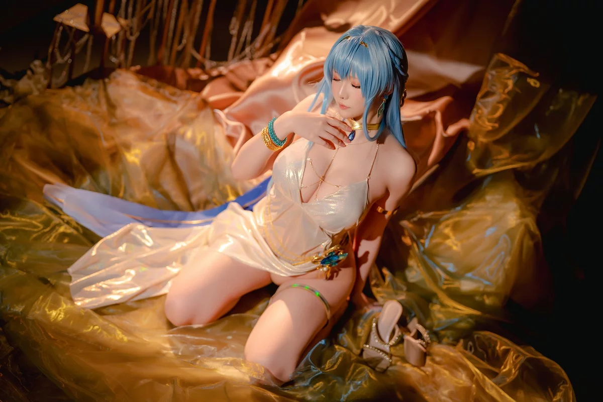 Coser小姐姐星之迟迟四月计划主题私房性感多套服饰秀丰满身材惹火诱惑写真359P