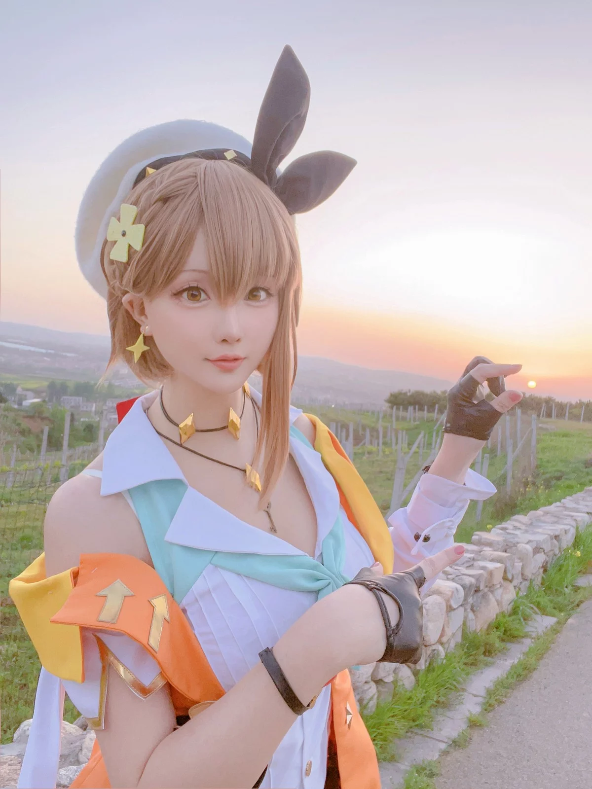 Coser小姐姐星之迟迟四月计划主题私房性感多套服饰秀丰满身材惹火诱惑写真359P