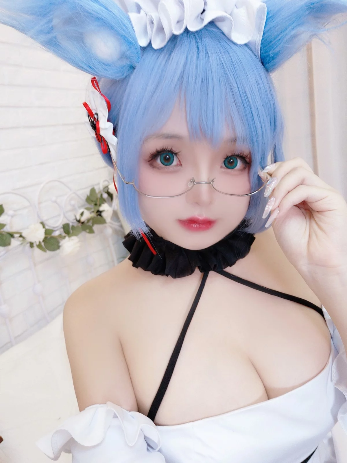 Cosplay美女日奈娇神通Cos主题性感女仆装配超薄黑丝半脱秀丰满身材诱惑写真95P