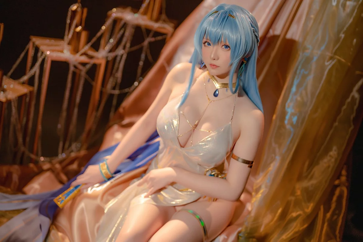 Coser小姐姐星之迟迟四月计划主题私房性感多套服饰秀丰满身材惹火诱惑写真359P