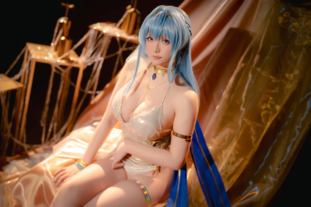 Coser小姐姐星之迟迟四月计划主题私房性感多套服饰秀丰满身材惹火诱惑写真359P