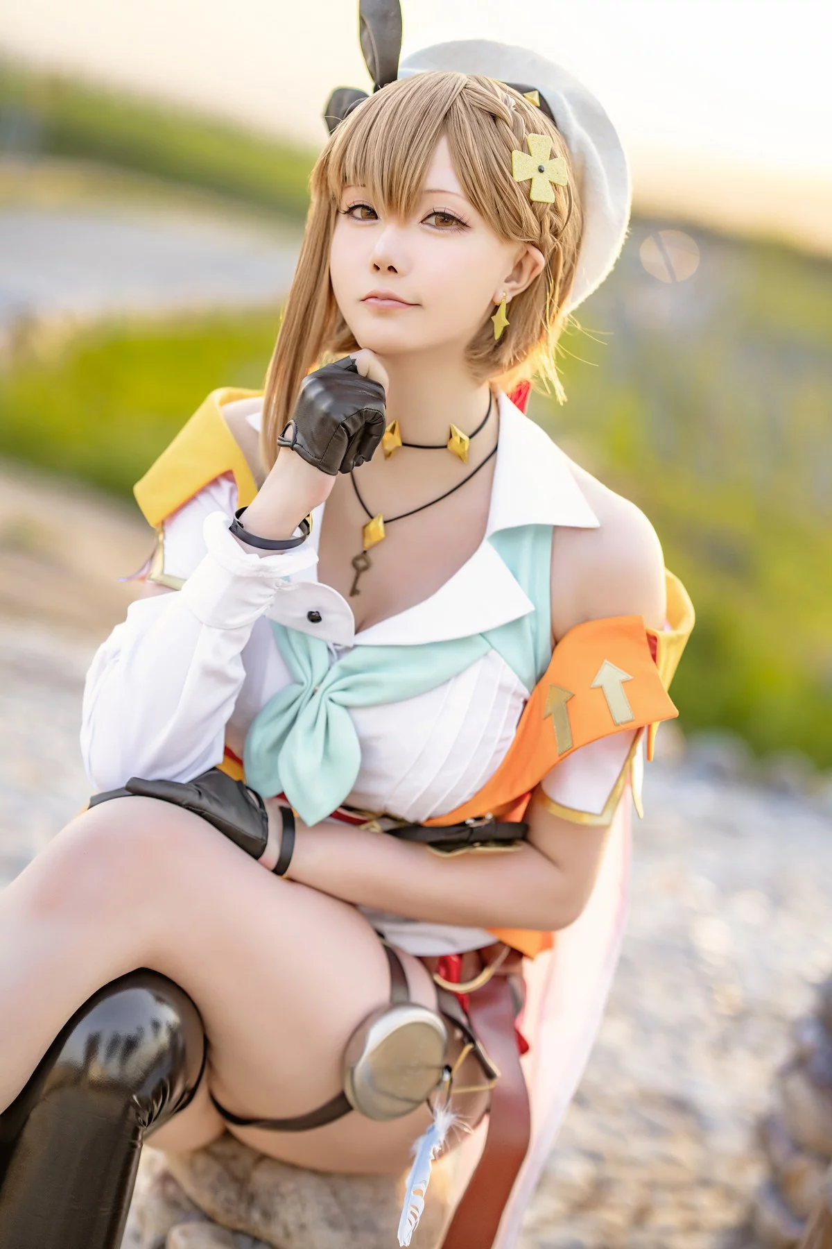 Coser小姐姐星之迟迟四月计划主题私房性感多套服饰秀丰满身材惹火诱惑写真359P