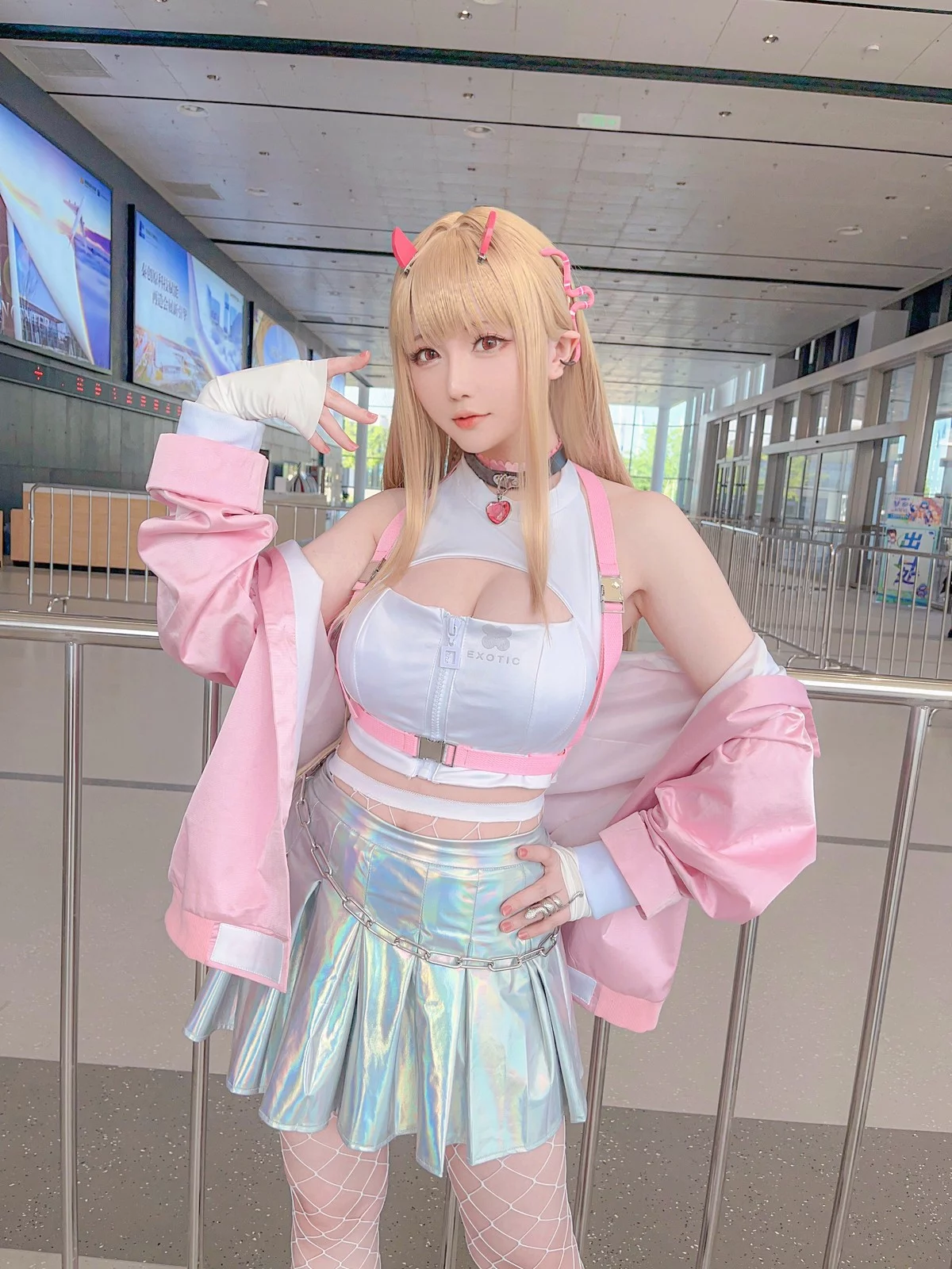 Coser小姐姐星之迟迟四月计划主题私房性感多套服饰秀丰满身材惹火诱惑写真359P