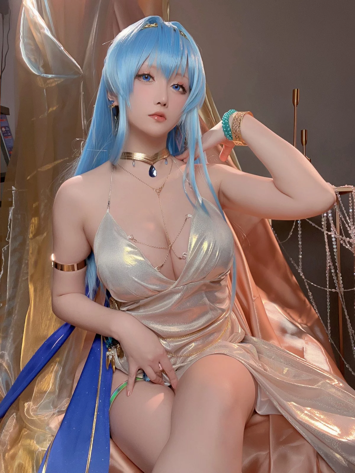 Coser小姐姐星之迟迟四月计划主题私房性感多套服饰秀丰满身材惹火诱惑写真359P