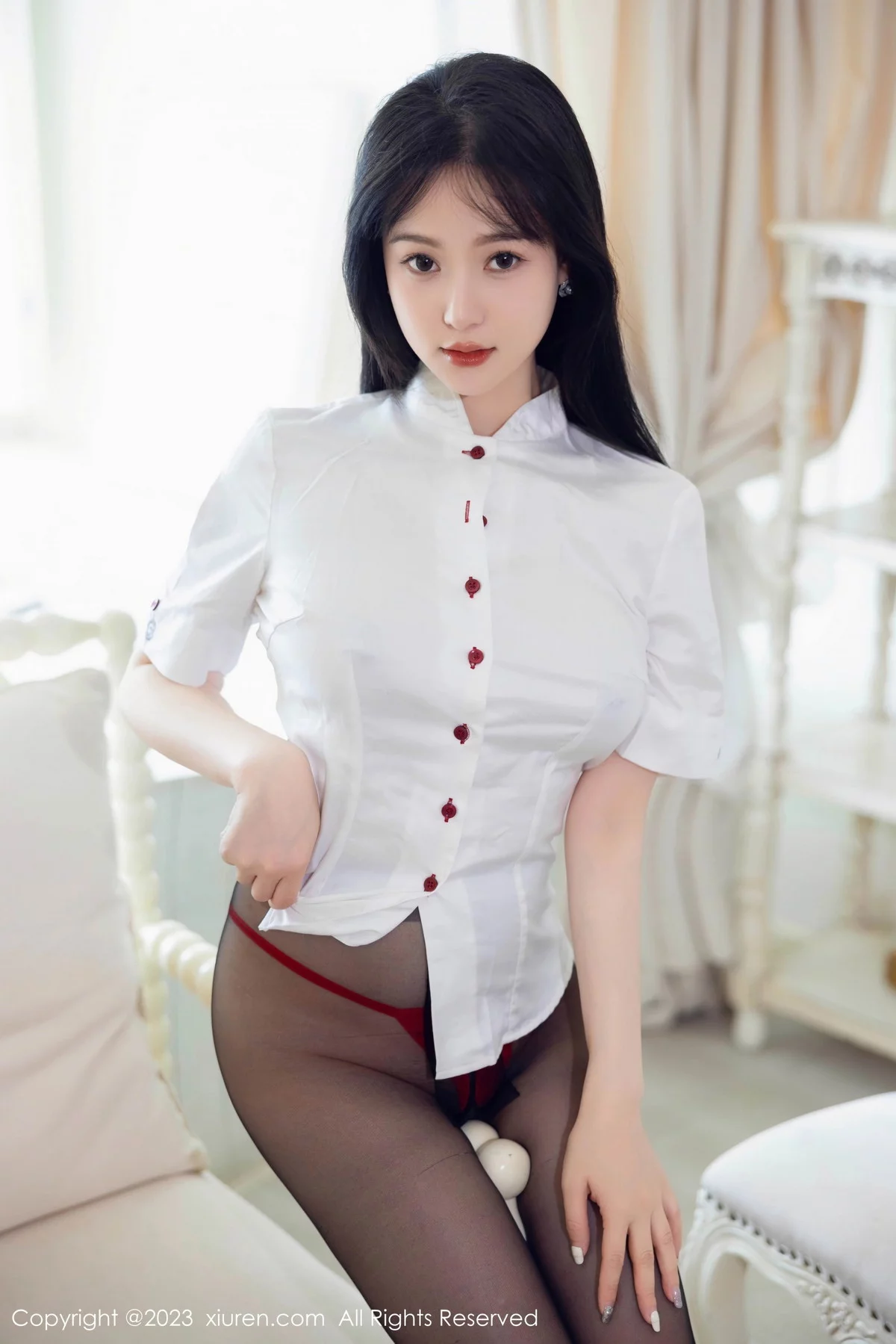 XiuRen第7037期_模特柚琪Rich私房半脱露红色内衣配黑丝袜秀翘臀美腿诱惑写真92P