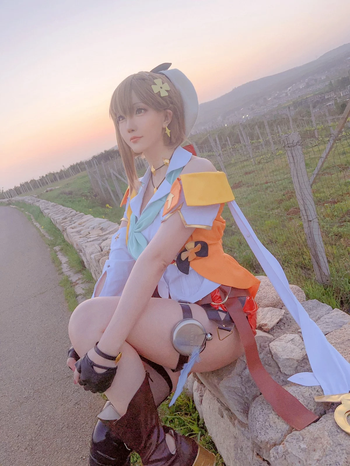 Coser小姐姐星之迟迟四月计划主题私房性感多套服饰秀丰满身材惹火诱惑写真359P