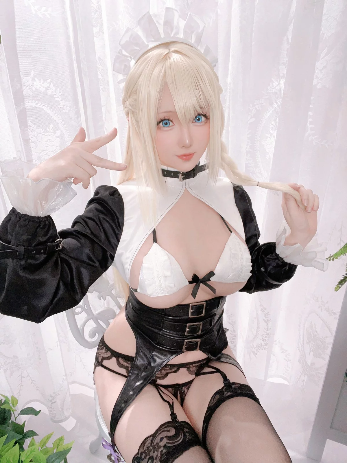 Coser小姐姐星之迟迟四月计划主题私房性感多套服饰秀丰满身材惹火诱惑写真359P