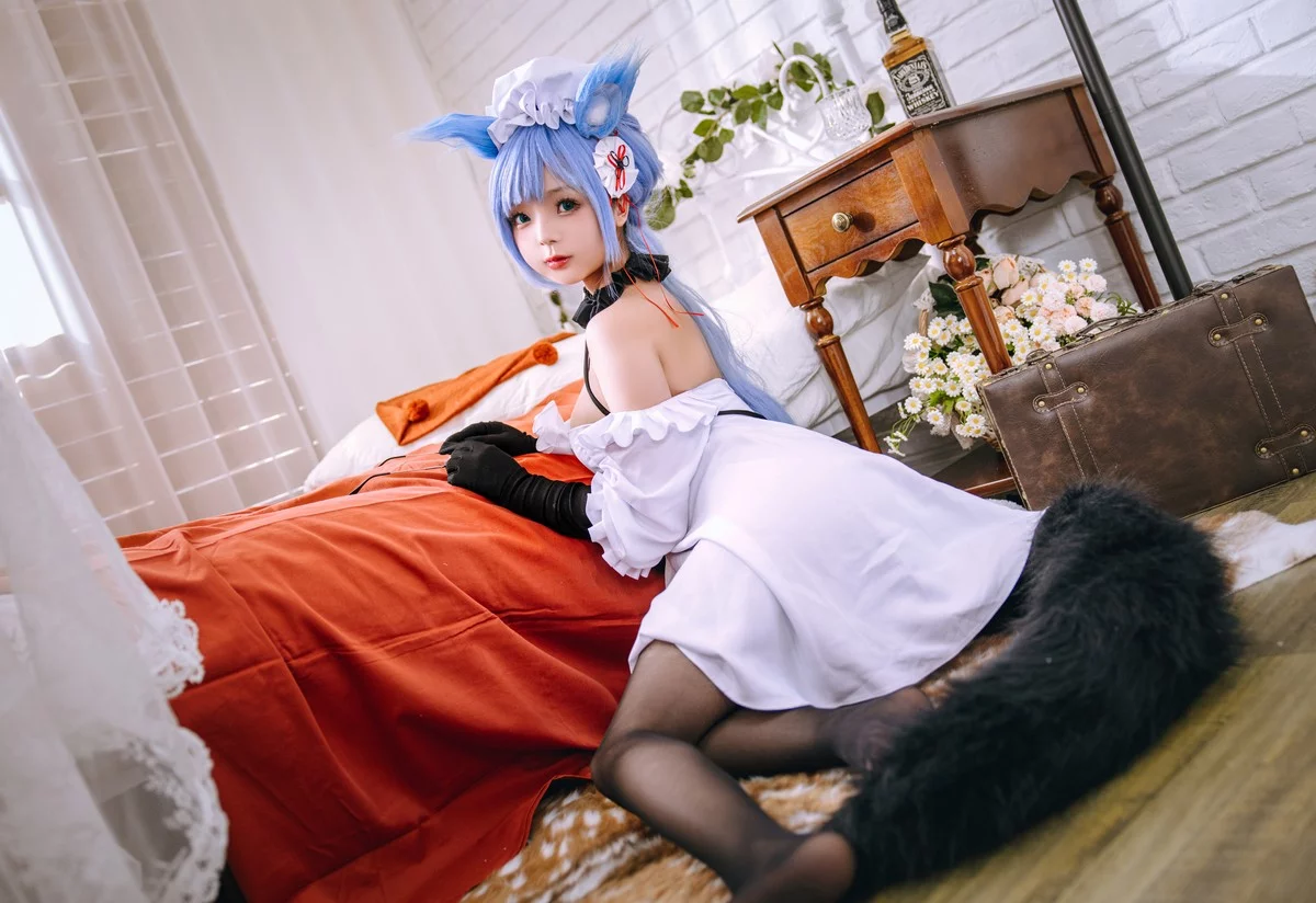 Cosplay美女日奈娇神通Cos主题性感女仆装配超薄黑丝半脱秀丰满身材诱惑写真95P