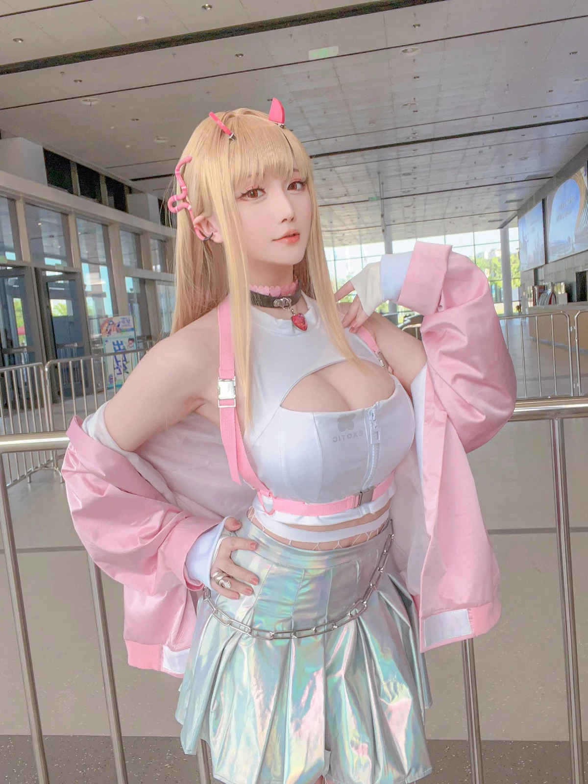 Coser小姐姐星之迟迟四月计划主题私房性感多套服饰秀丰满身材惹火诱惑写真359P