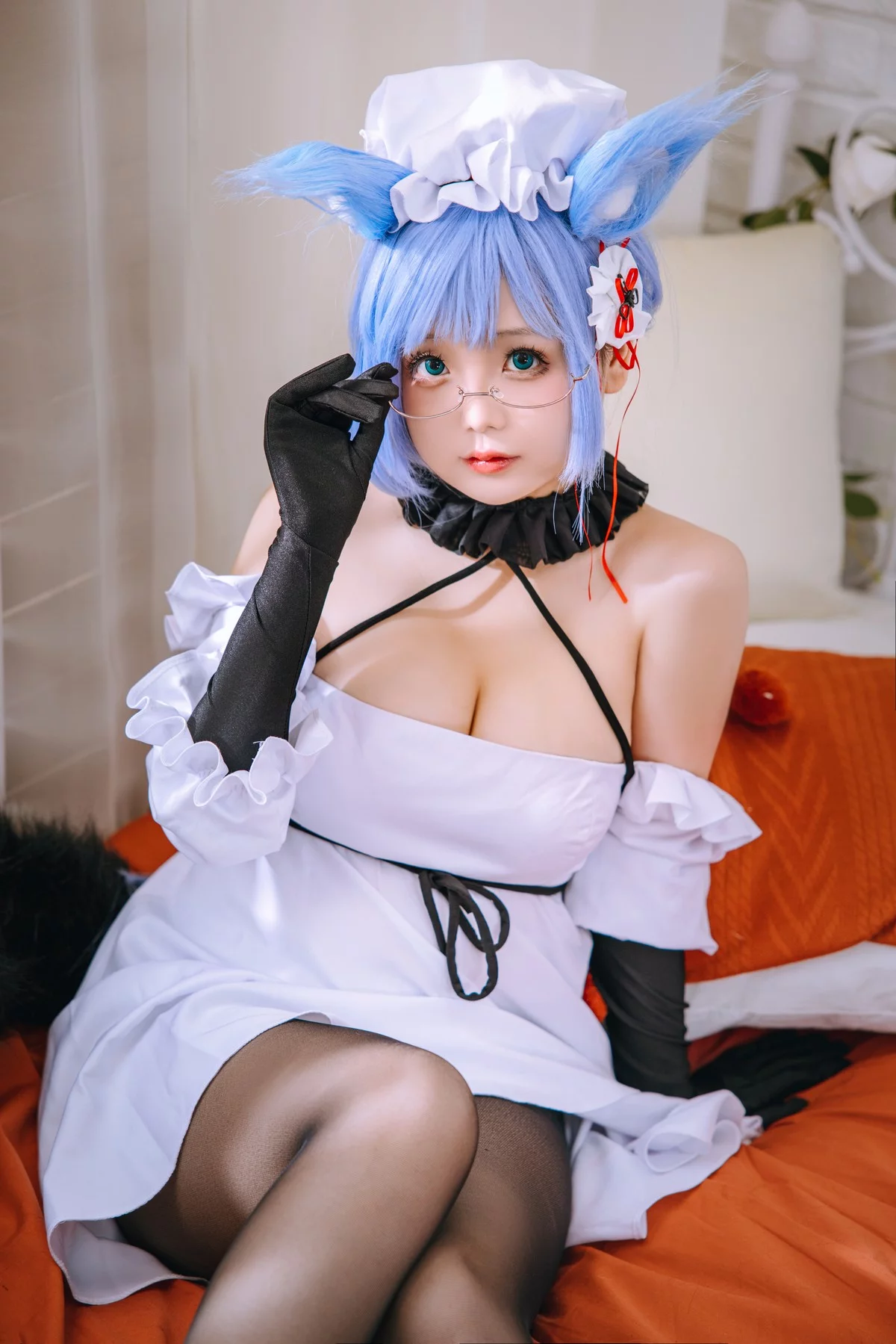 Cosplay美女日奈娇神通Cos主题性感女仆装配超薄黑丝半脱秀丰满身材诱惑写真95P