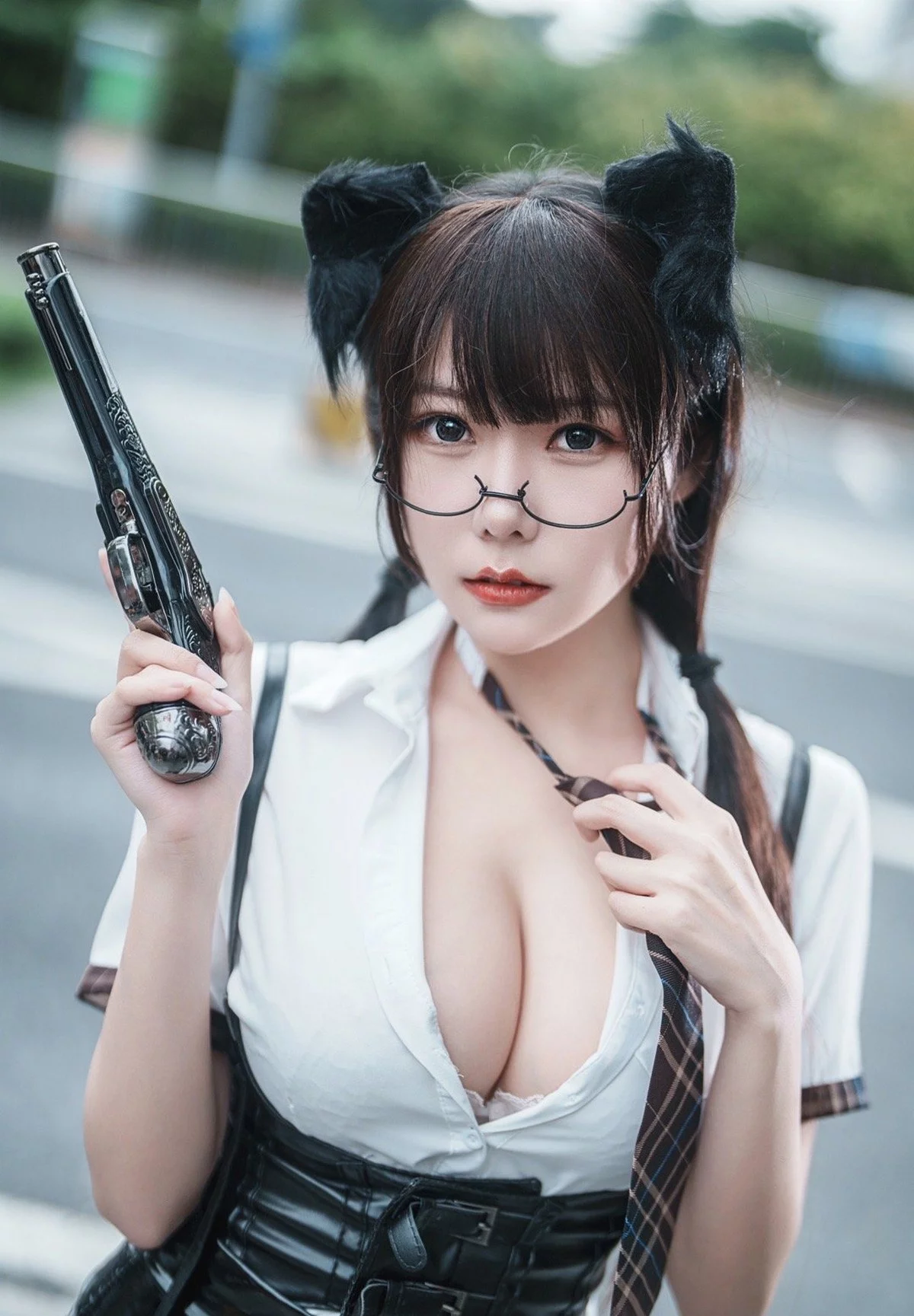 网络美女香草喵露露游戏嘉年华主题性感白T配黑皮短裙露黑丝袜完美诱惑写真69P