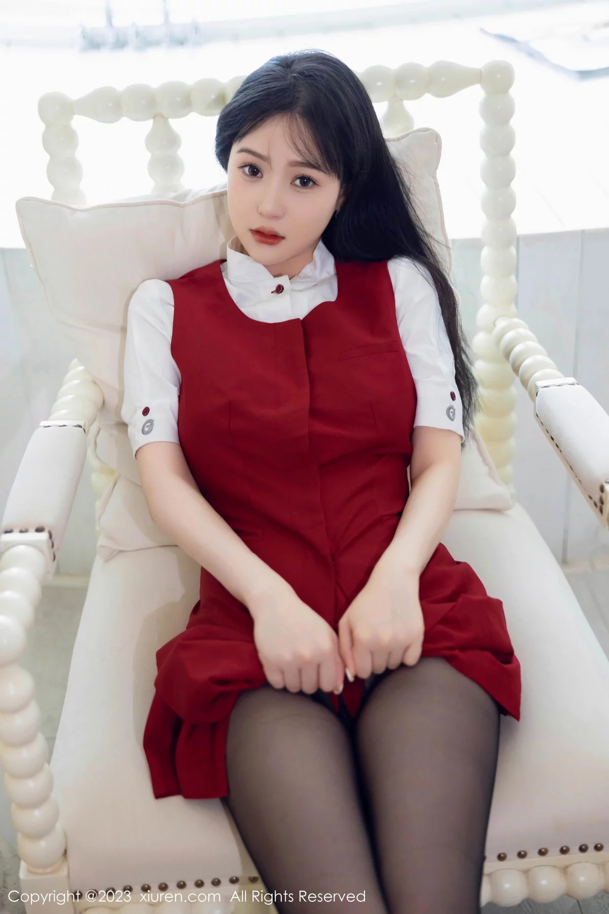 XiuRen第7037期_模特柚琪Rich私房半脱露红色内衣配黑丝袜秀翘臀美腿诱惑写真92P