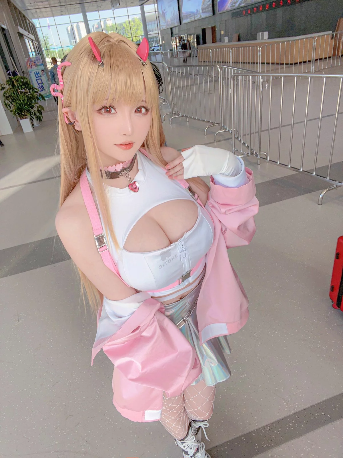 Coser小姐姐星之迟迟四月计划主题私房性感多套服饰秀丰满身材惹火诱惑写真359P