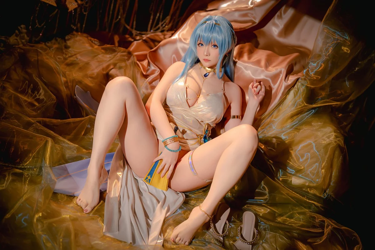 Coser小姐姐星之迟迟四月计划主题私房性感多套服饰秀丰满身材惹火诱惑写真359P