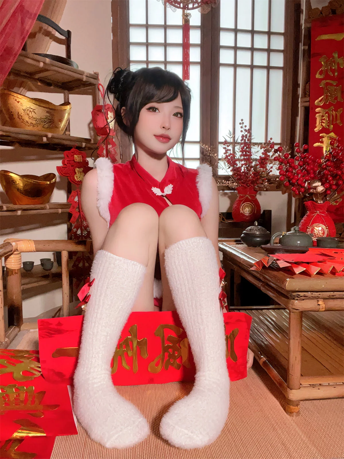 性感尤物清水由乃2023新年旗袍主题性感红色高开旗袍配白丝袜秀美腿诱惑写真77P