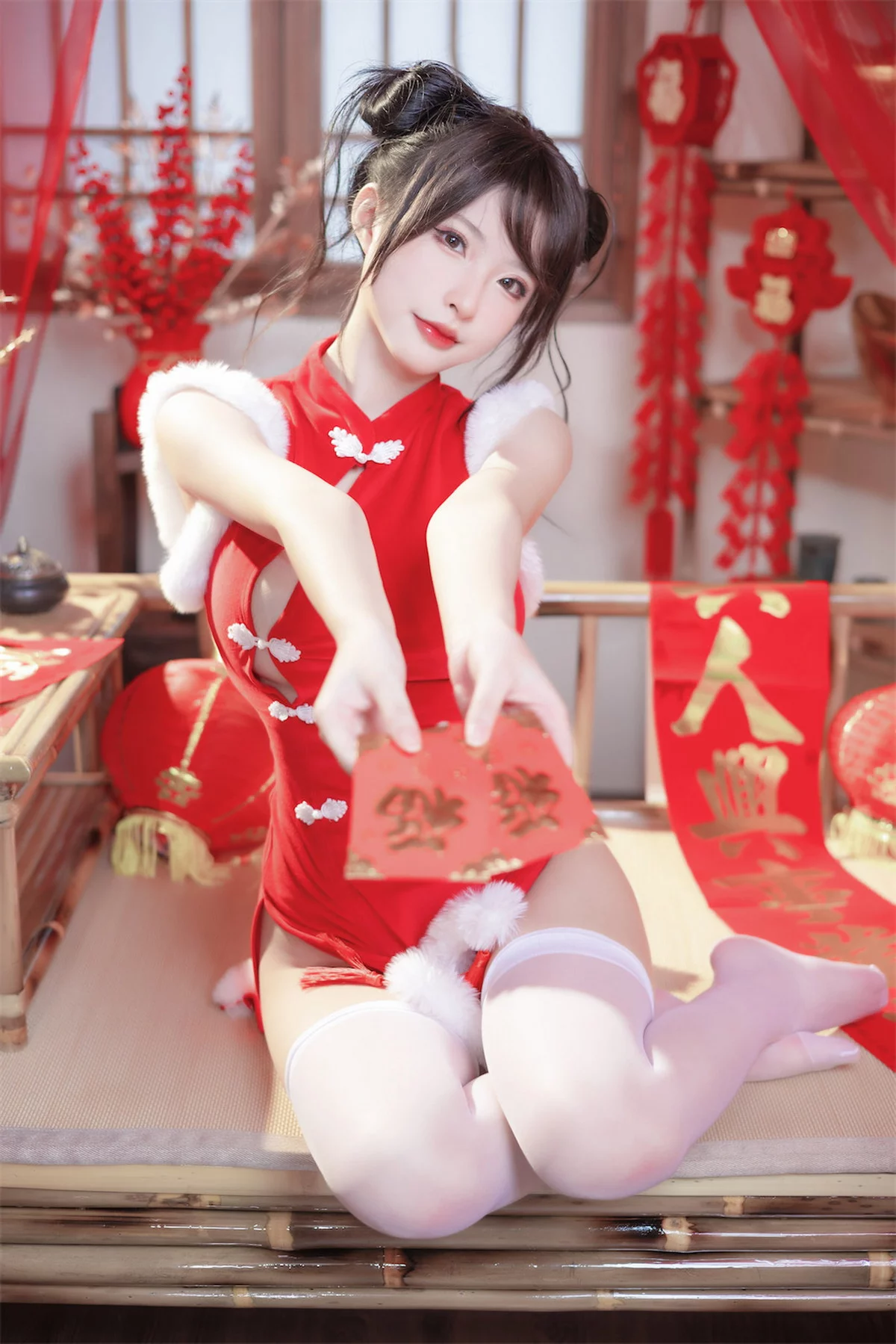 性感尤物清水由乃2023新年旗袍主题性感红色高开旗袍配白丝袜秀美腿诱惑写真77P