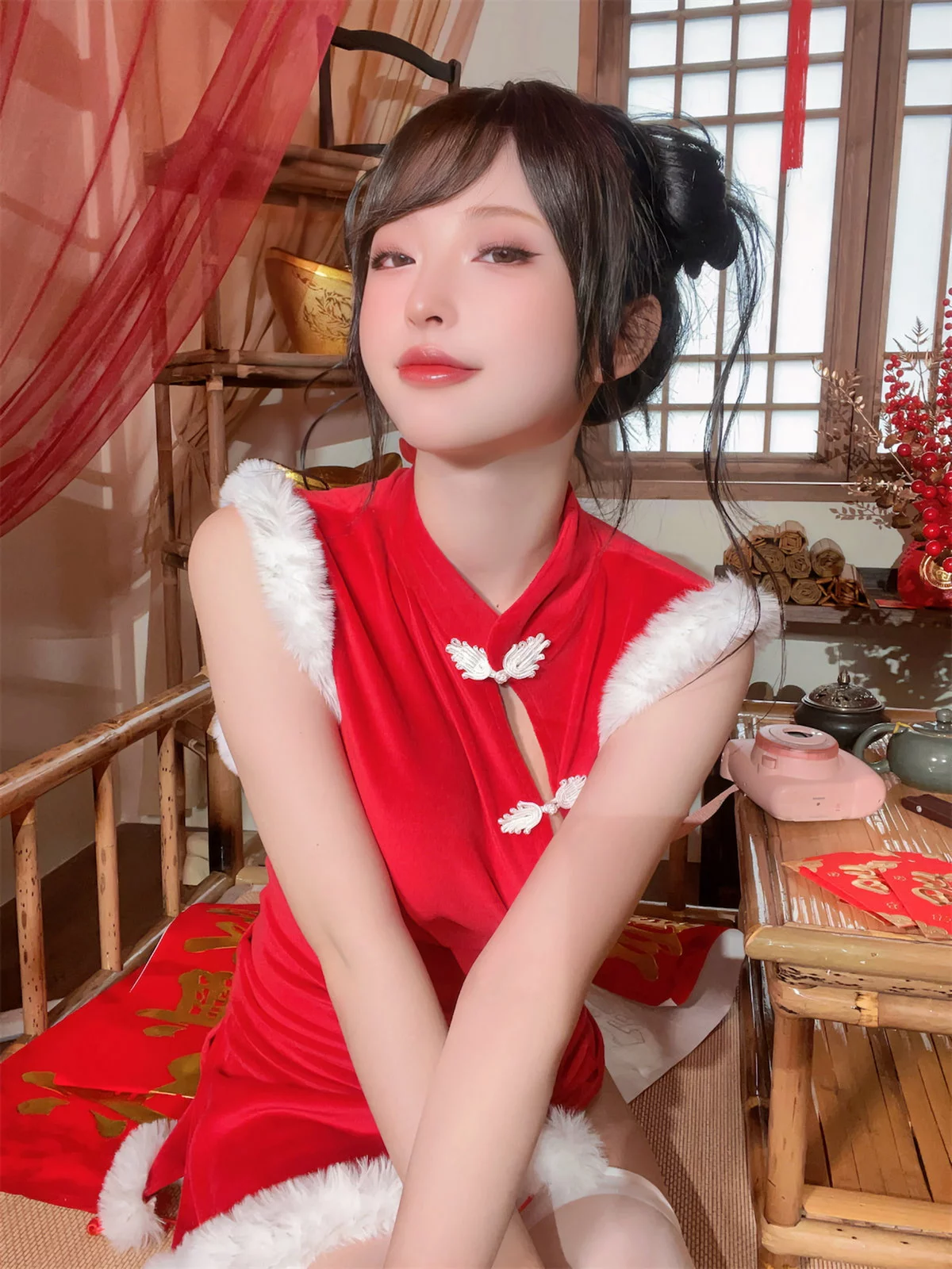 性感尤物清水由乃2023新年旗袍主题性感红色高开旗袍配白丝袜秀美腿诱惑写真77P