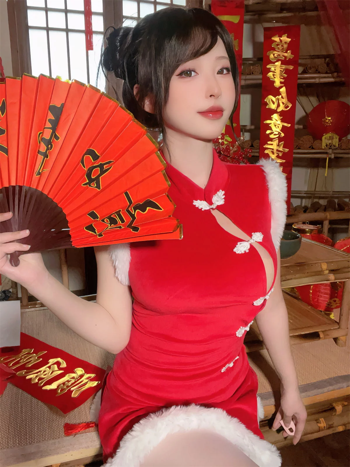 性感尤物清水由乃2023新年旗袍主题性感红色高开旗袍配白丝袜秀美腿诱惑写真77P