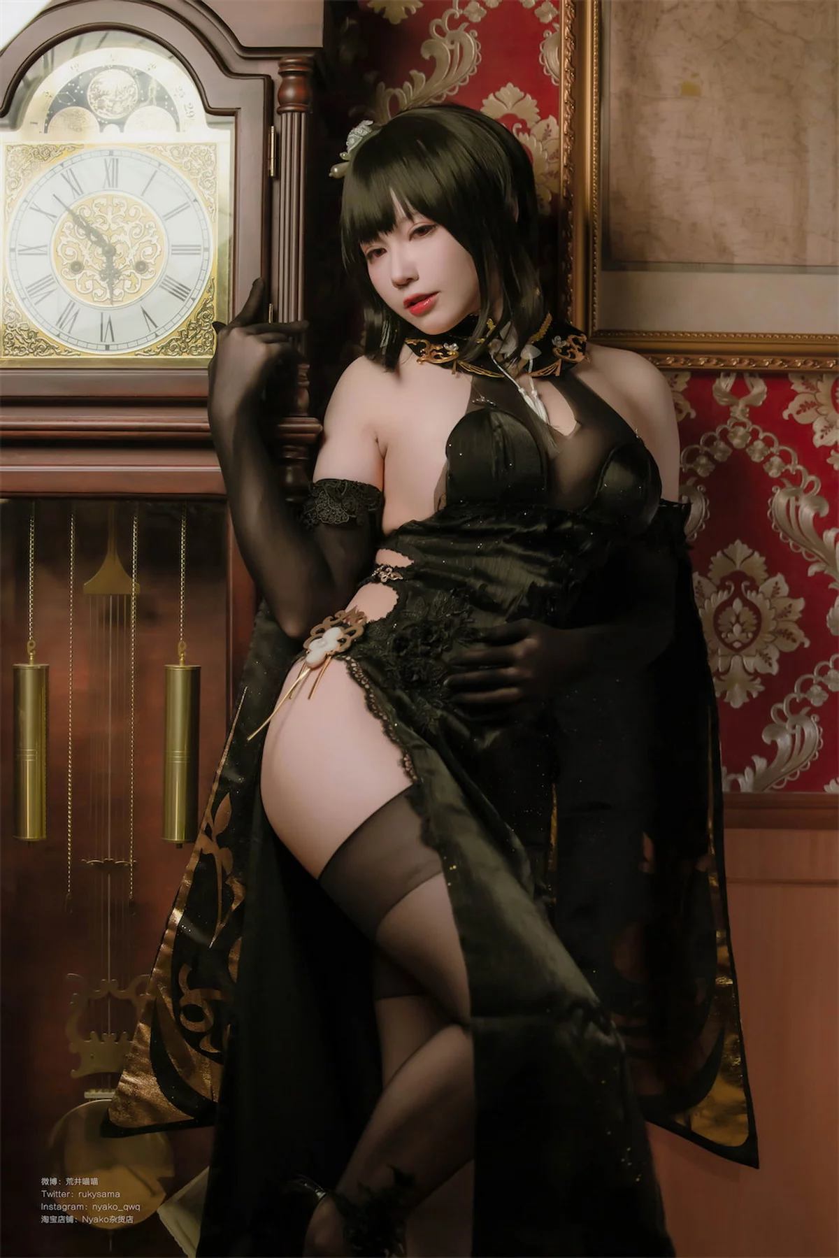 网络美女Nyako喵子碧蓝航线镇海主题性感黑色薄透礼裙配超薄黑丝极致魅惑写真46P