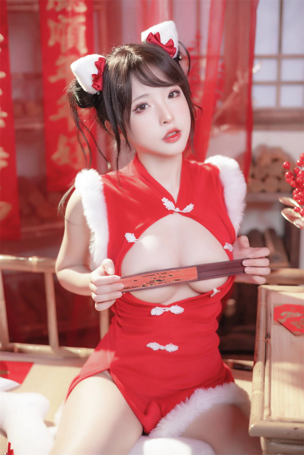 性感尤物清水由乃2023新年旗袍主题性感红色高开旗袍配白丝袜秀美腿诱惑写真77P
