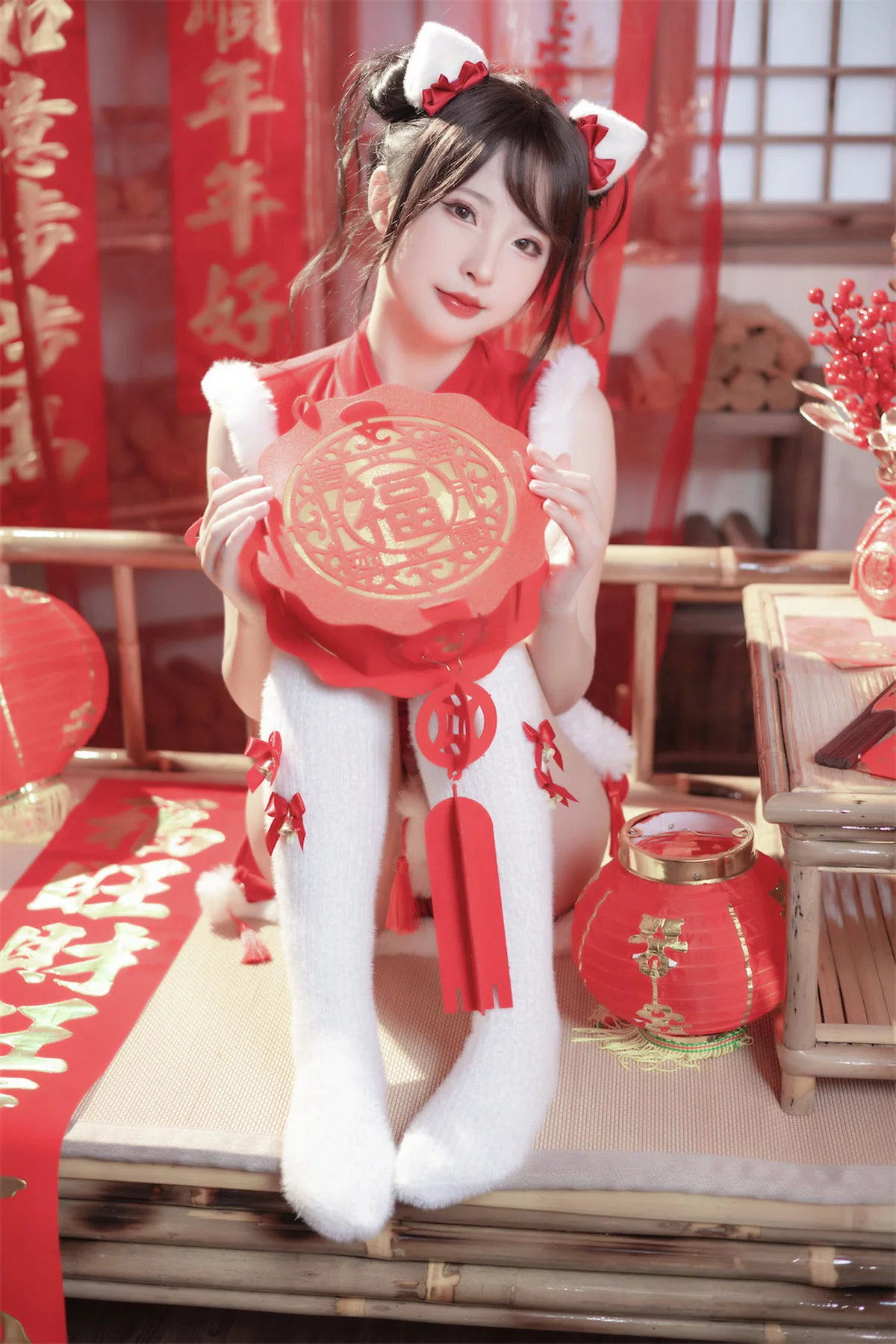性感尤物清水由乃2023新年旗袍主题性感红色高开旗袍配白丝袜秀美腿诱惑写真77P